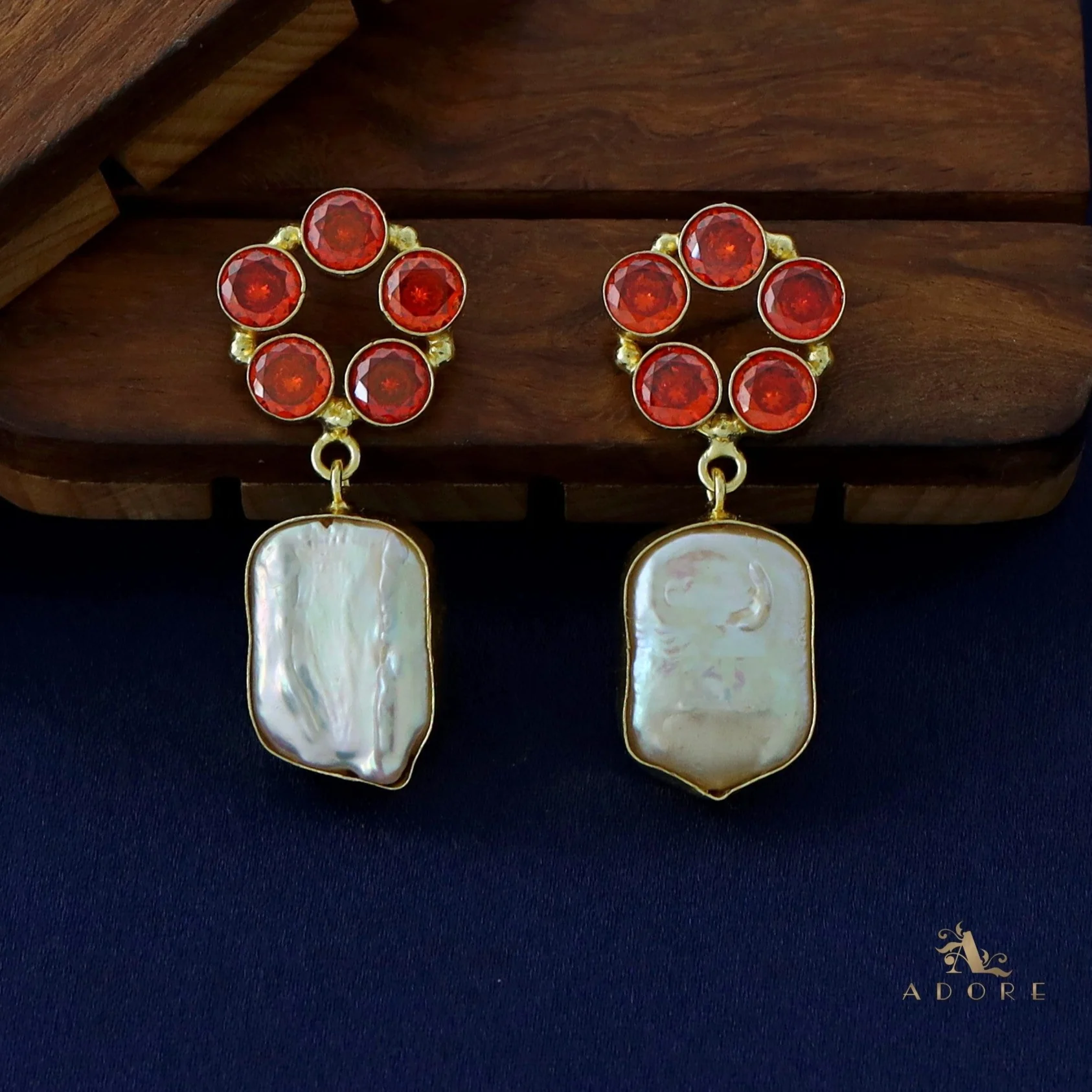 Aveline Glossy Flower Baroque Earring - Image 5