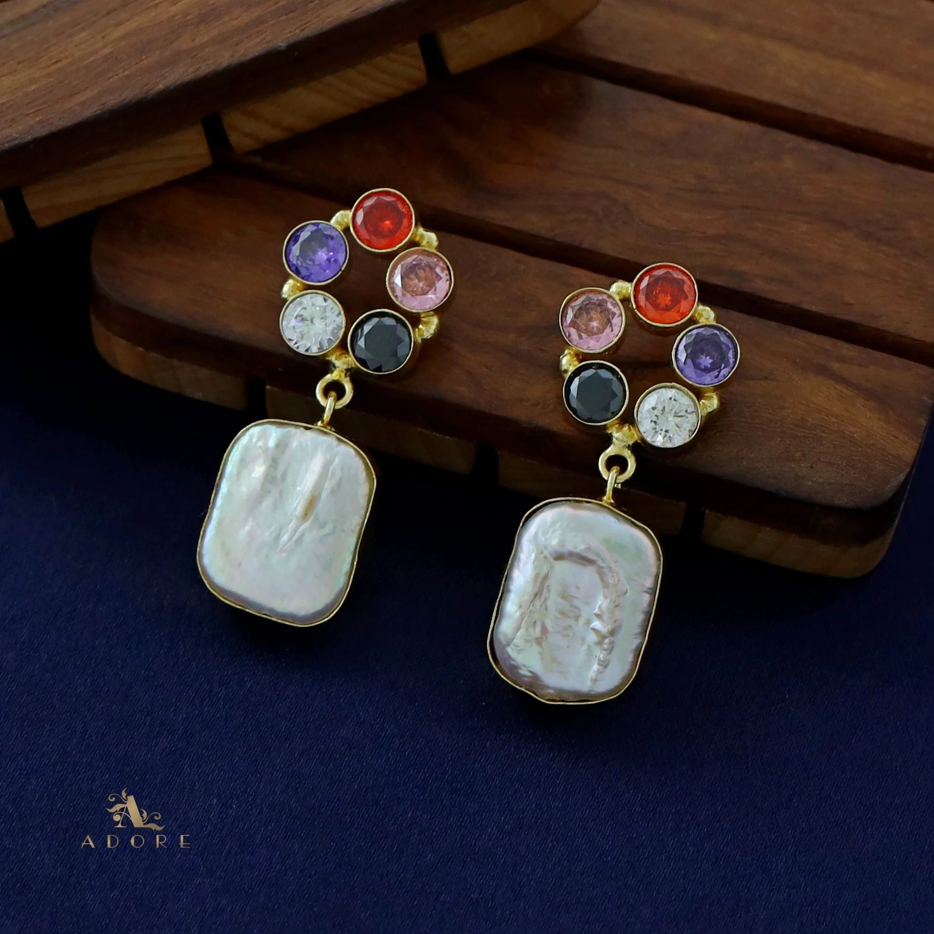 Aveline Glossy Flower Baroque Earring - Image 7