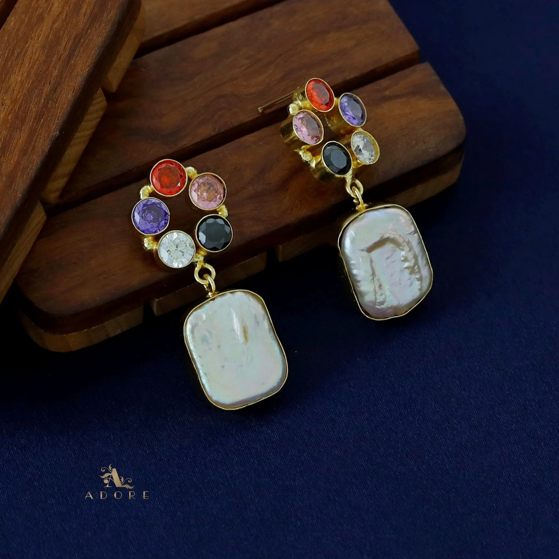 Aveline Glossy Flower Baroque Earring - Image 8