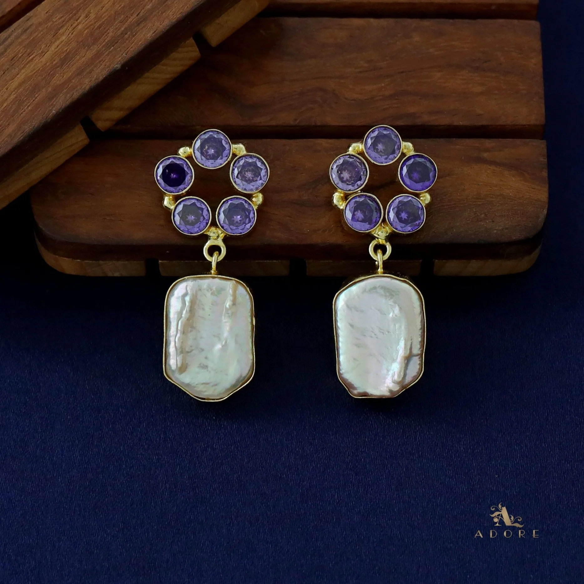 Aveline Glossy Flower Baroque Earring - Image 9