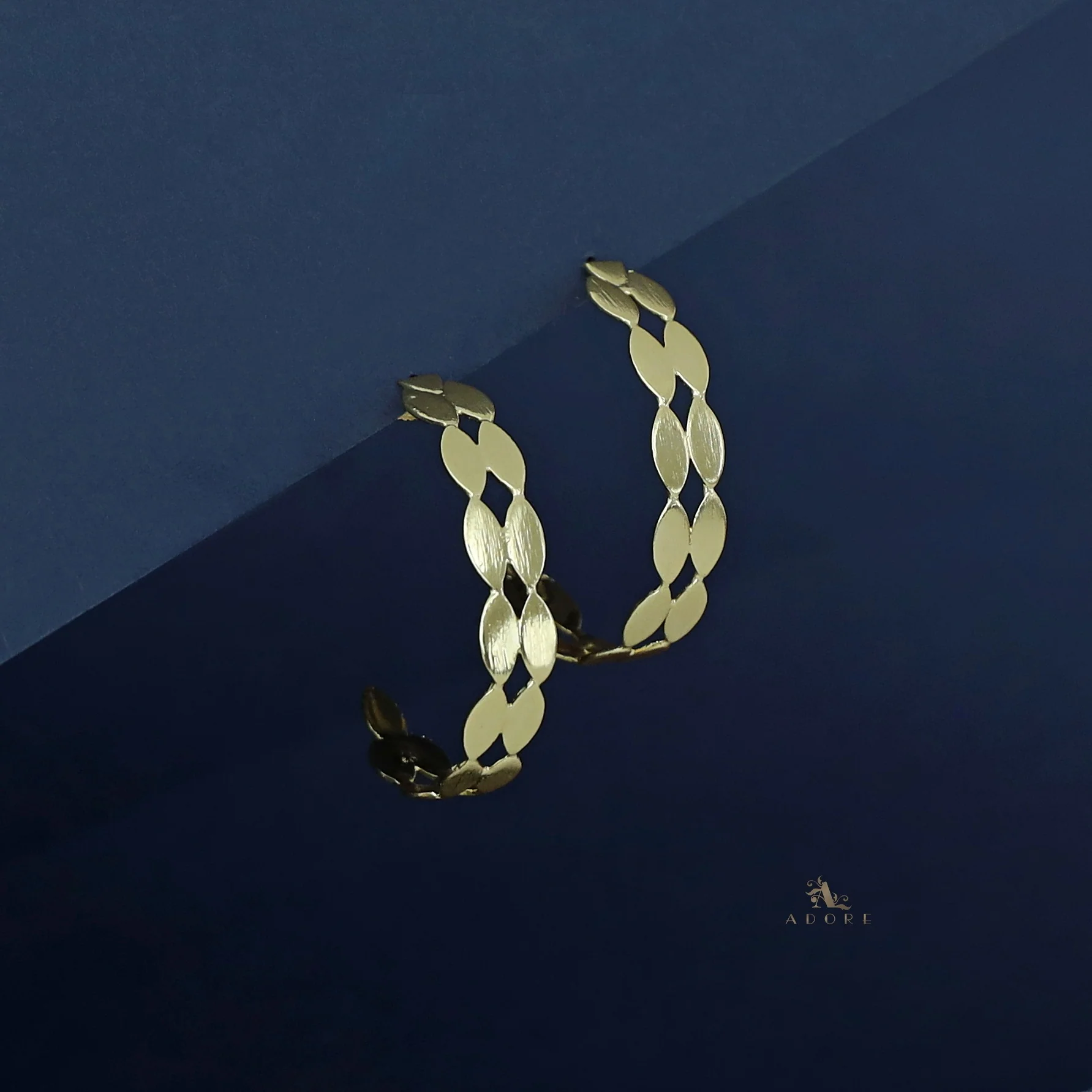 Avira Golden Hoop - Image 4