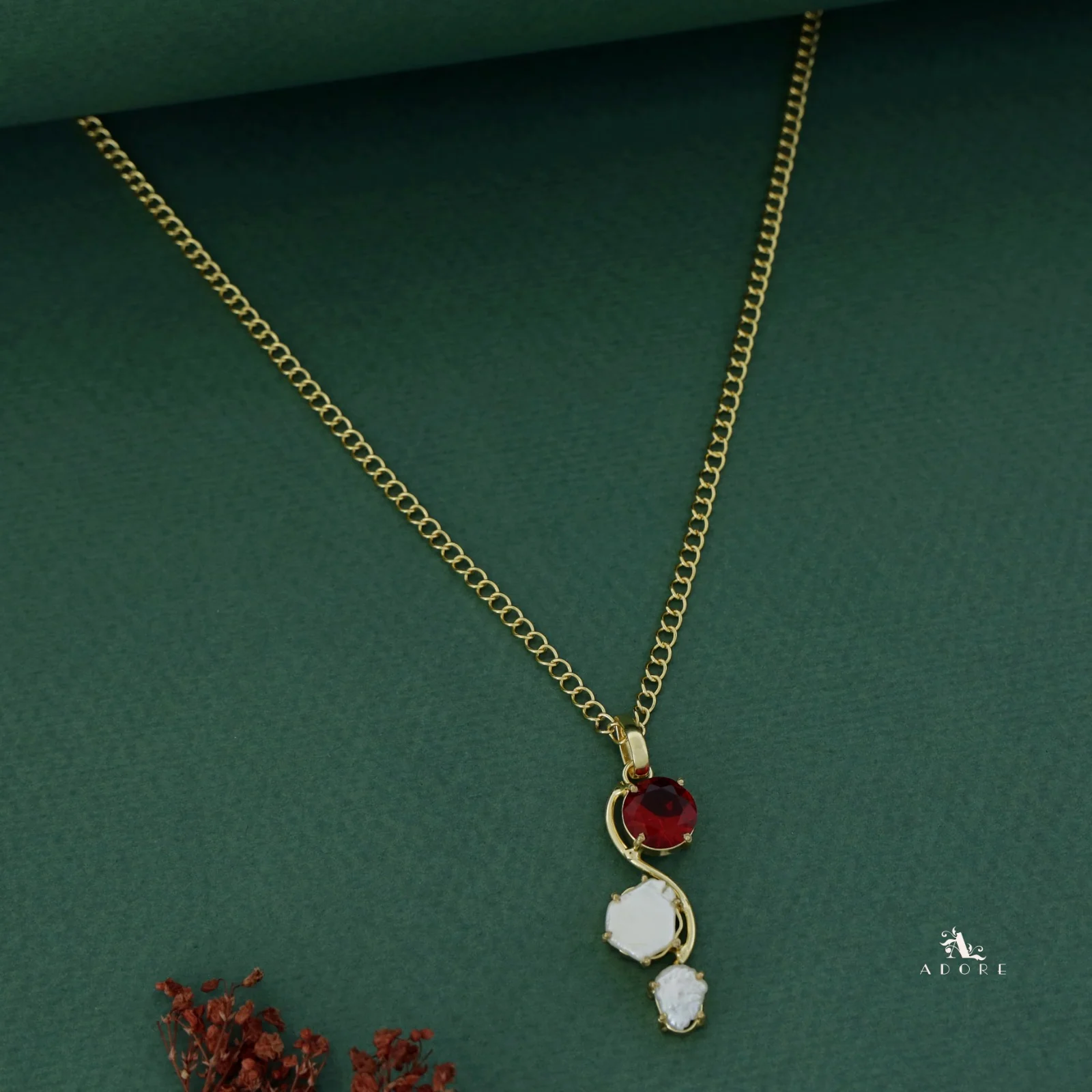 Avni Glossy Baroque Claw Neckpiece - Image 5