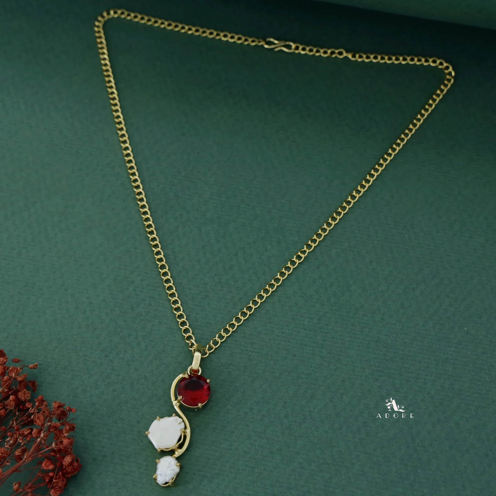 Avni Glossy Baroque Claw Neckpiece - Image 6