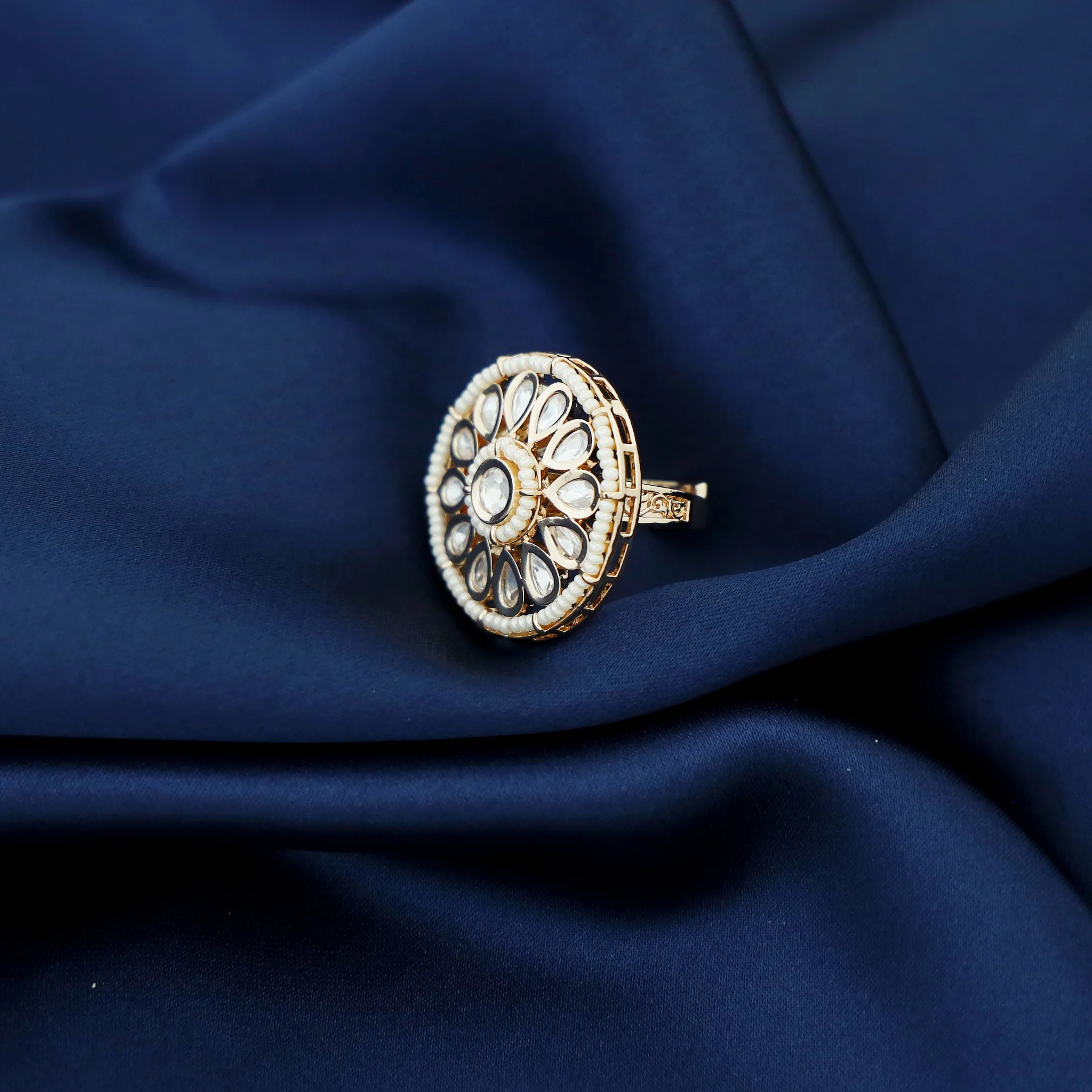 Ayisha Flower Kundan Ring - Image 3