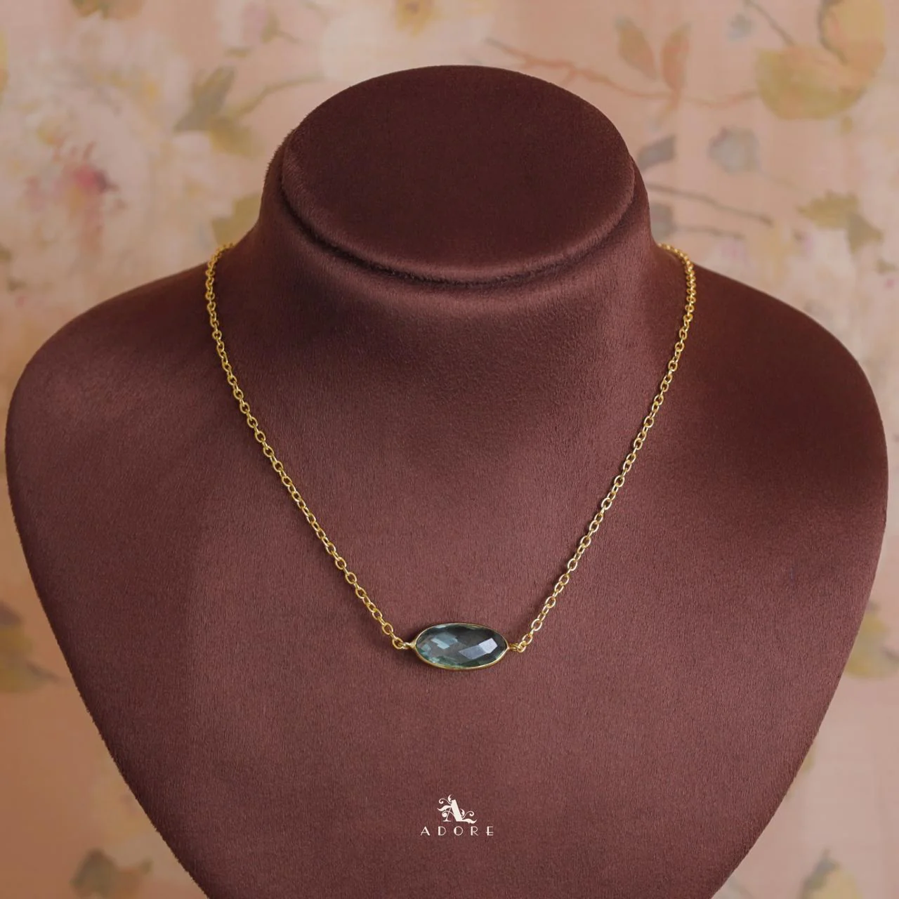 Azara Glossy Oval Short Neckpiece - Image 18