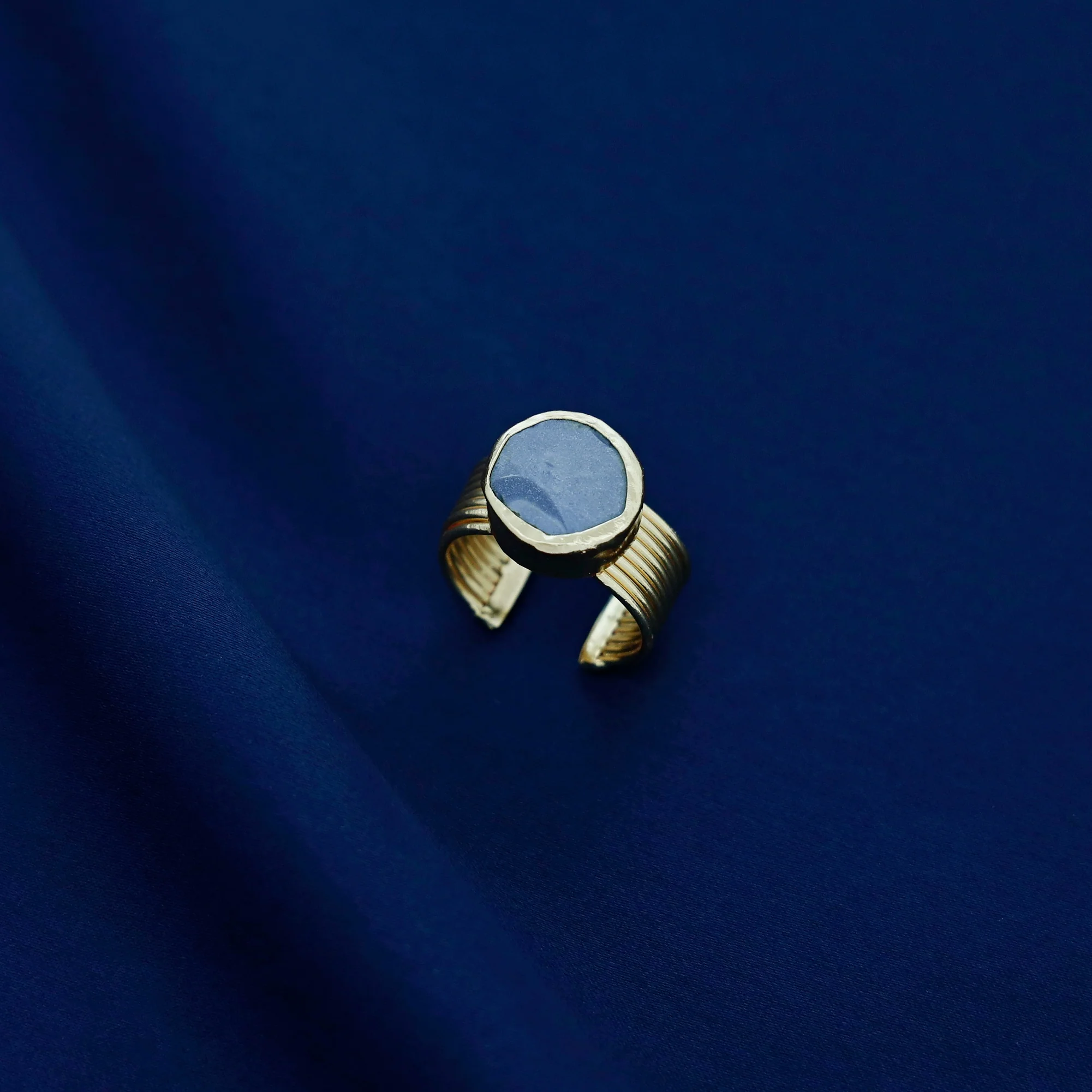 Balqis Raw Stone Ring - Image 22