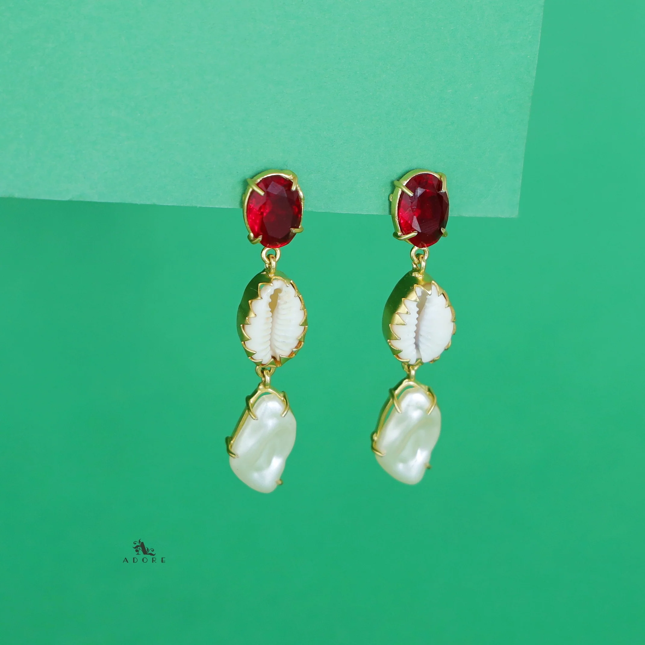 Banumathi Golden Shell + Baroque Glossy Stone Earring - Image 7