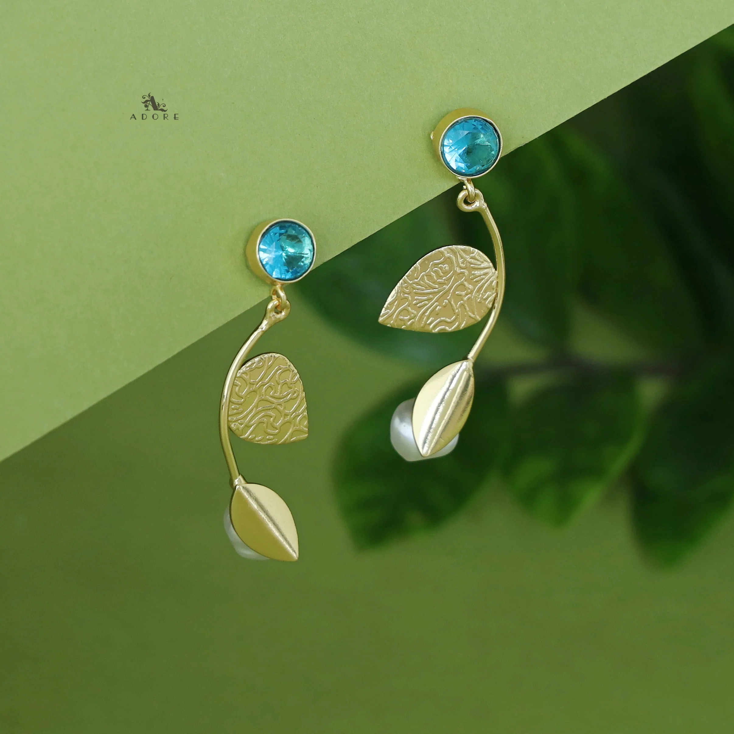 Belle Golden Dual Leaf Pearl Glossy Earring - Image 10