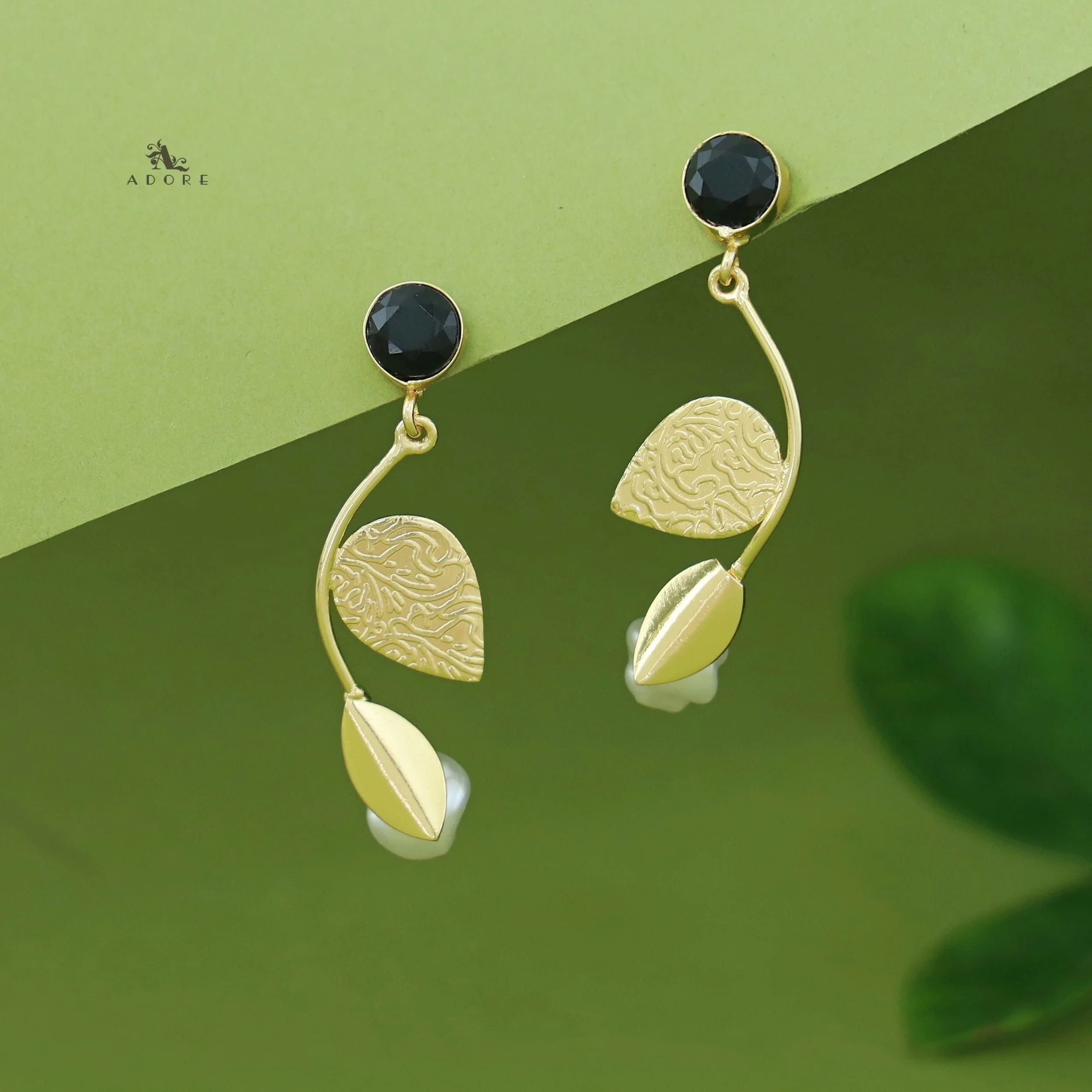 Belle Golden Dual Leaf Pearl Glossy Earring - Image 12