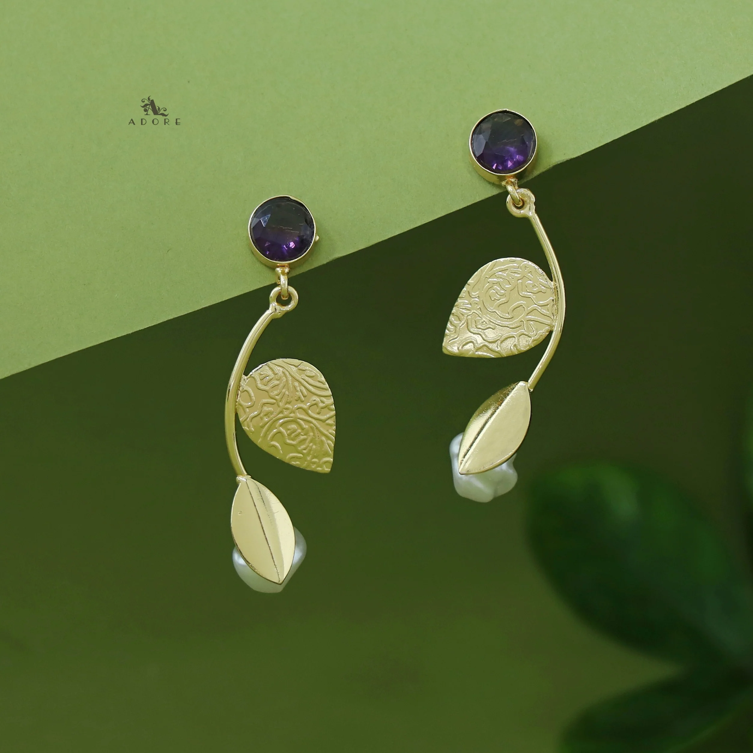 Belle Golden Dual Leaf Pearl Glossy Earring - Image 5