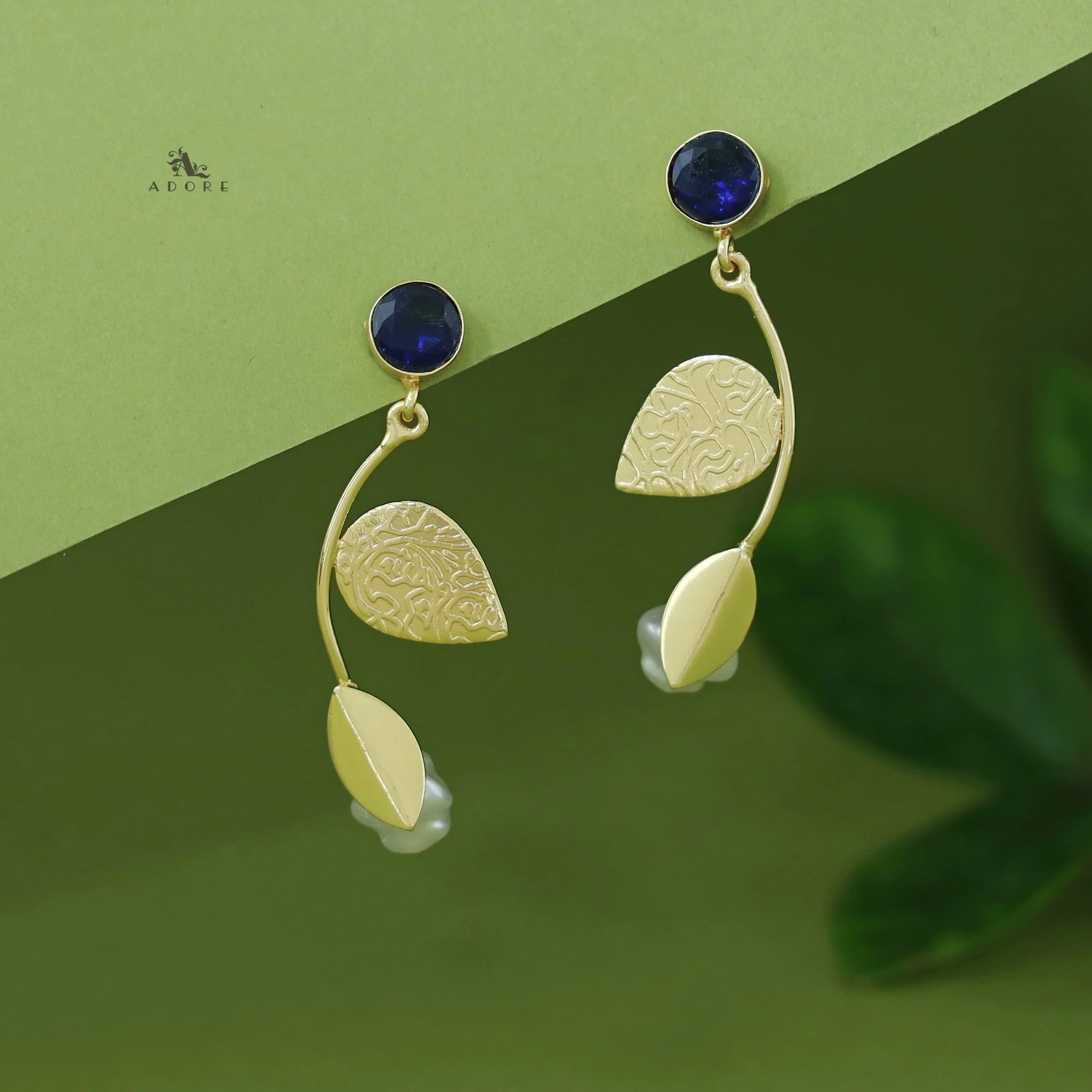 Belle Golden Dual Leaf Pearl Glossy Earring - Image 6