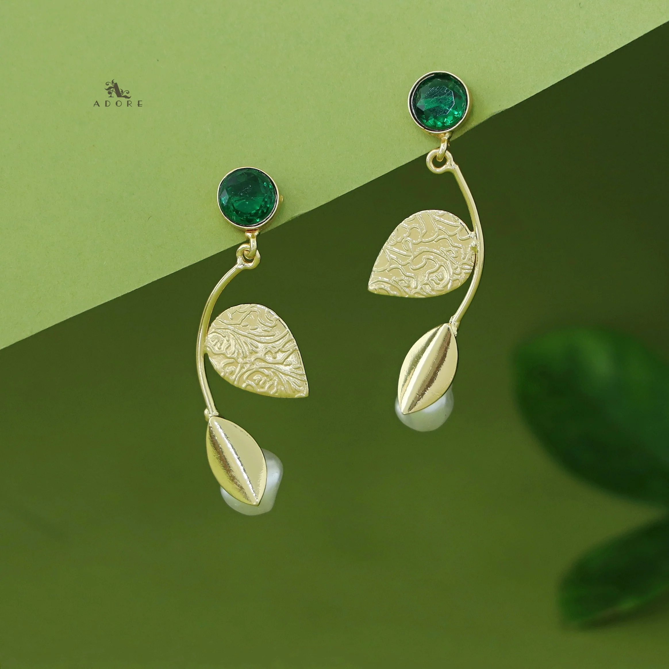 Belle Golden Dual Leaf Pearl Glossy Earring - Image 7
