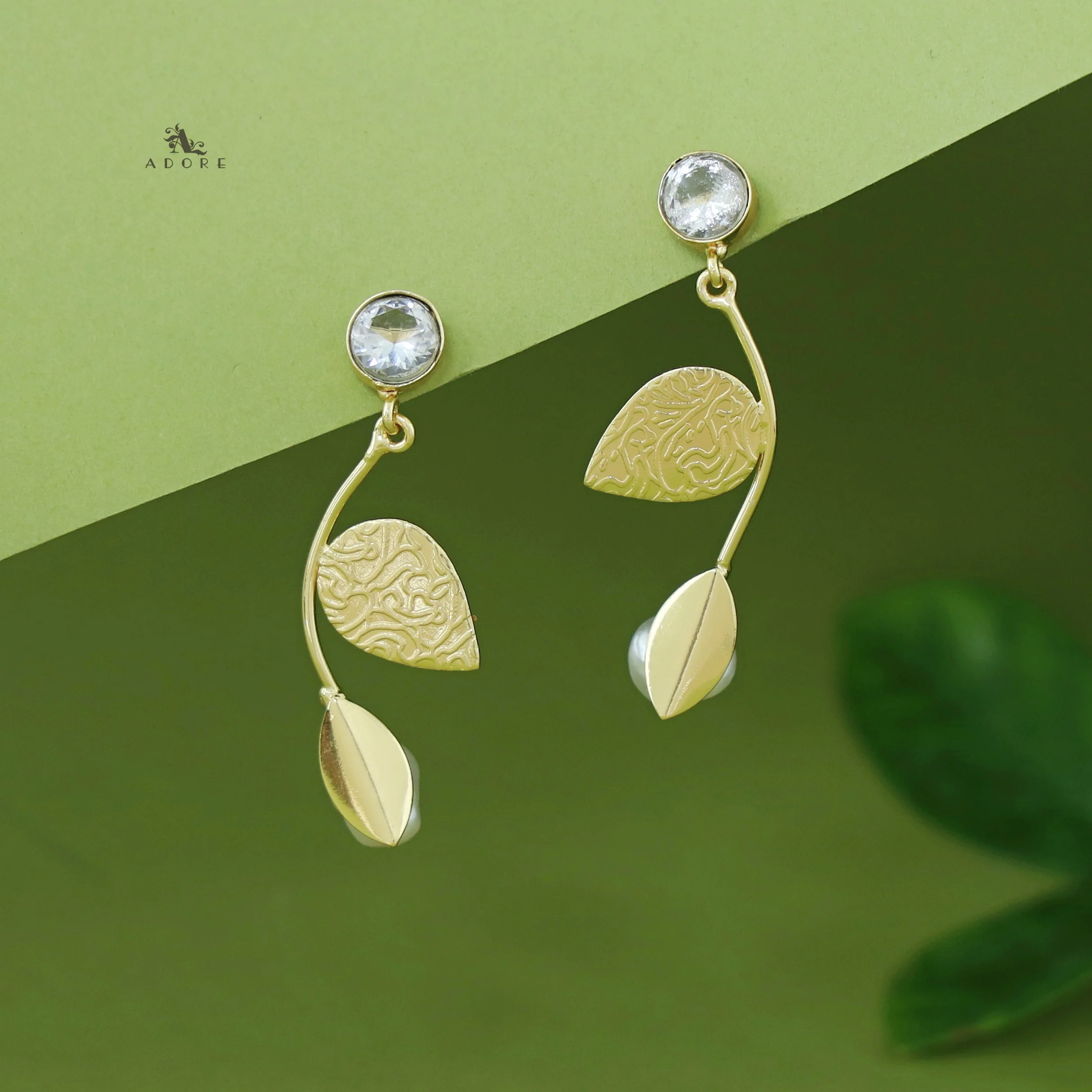 Belle Golden Dual Leaf Pearl Glossy Earring - Image 8