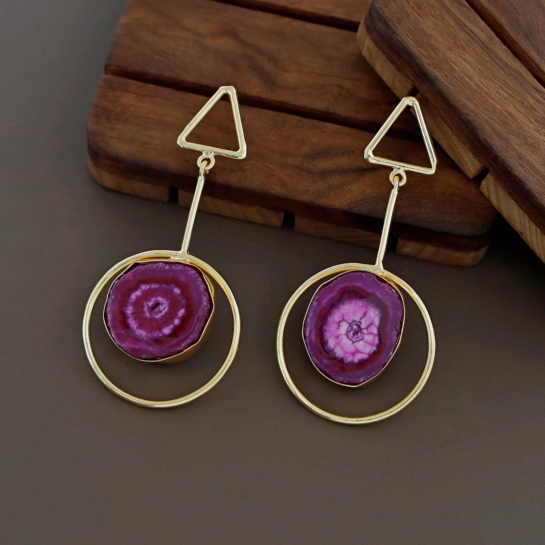 Bettie Triangle Pendulum Circle Agate Stone Earring - Image 15