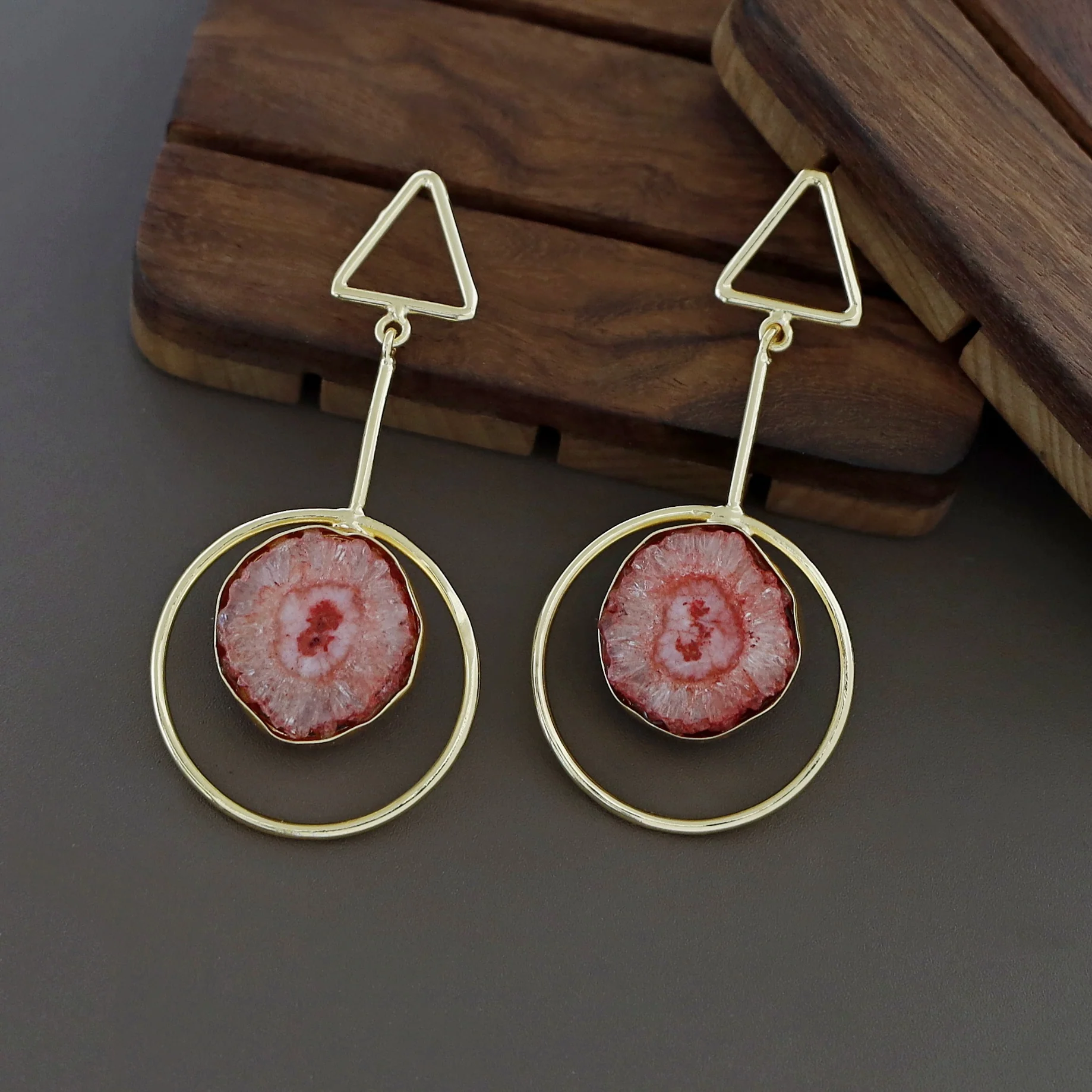Bettie Triangle Pendulum Circle Agate Stone Earring - Image 3