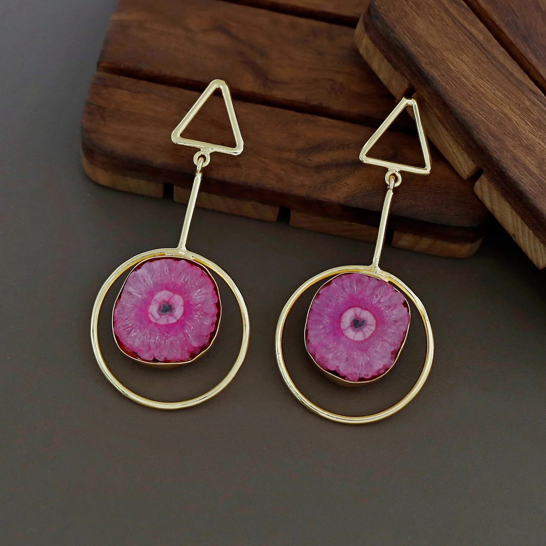 Bettie Triangle Pendulum Circle Agate Stone Earring - Image 5