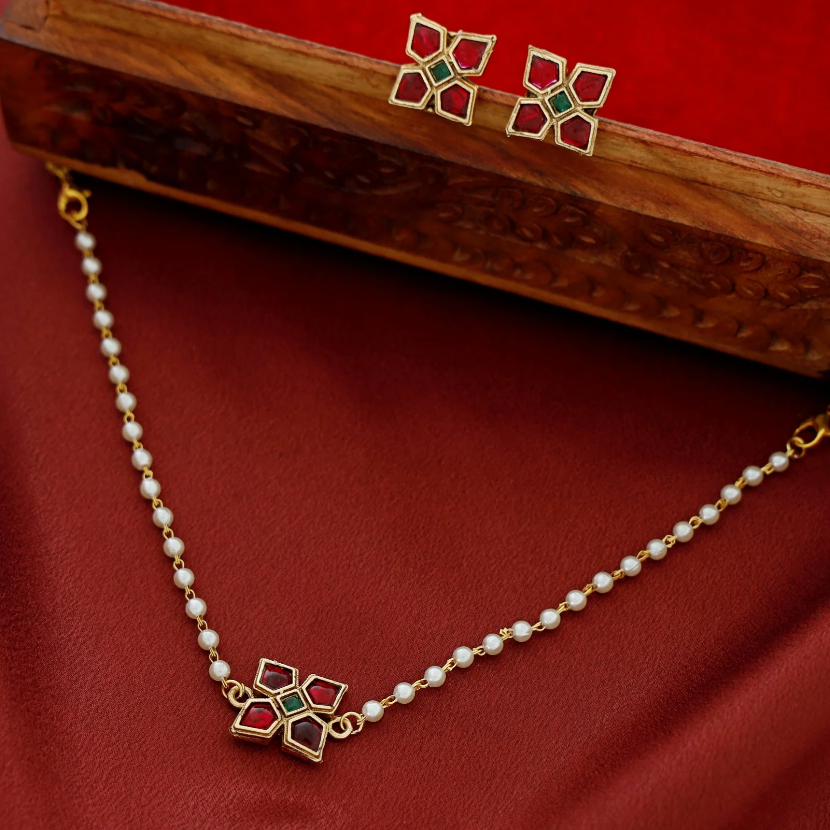 Bhaavini Pearl Square Floral Choker With Earring - Image 4