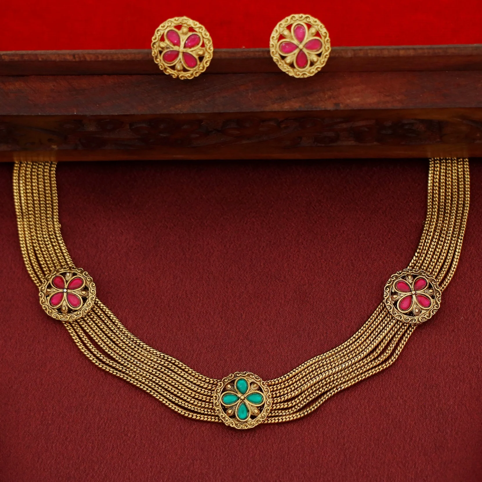 Bhakti Golden Layered Floral Glossy Short Neckpiece With Stud - Image 2