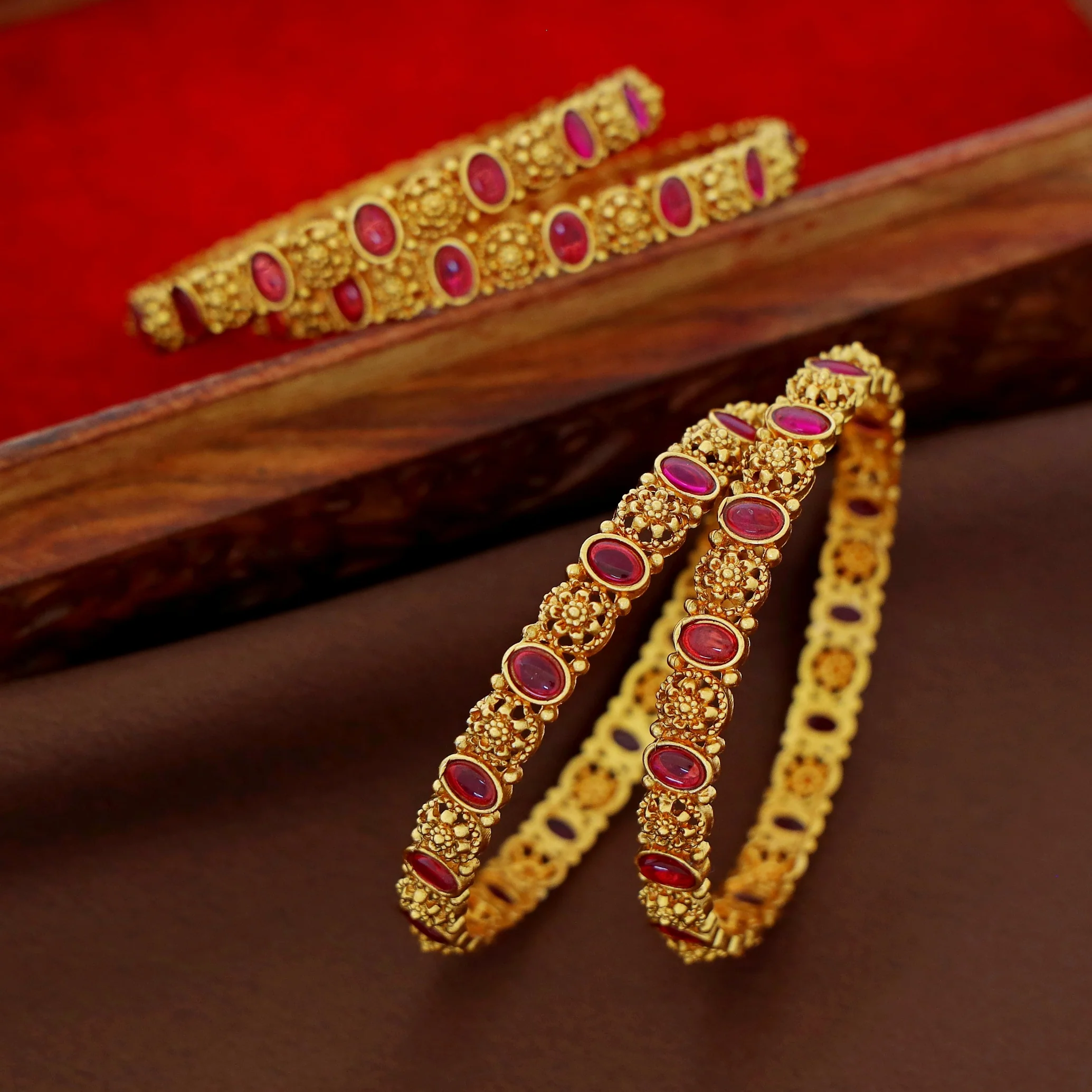 Bhanupriya Floral Kemp Stone Bangle (Set Of 4) - Image 3