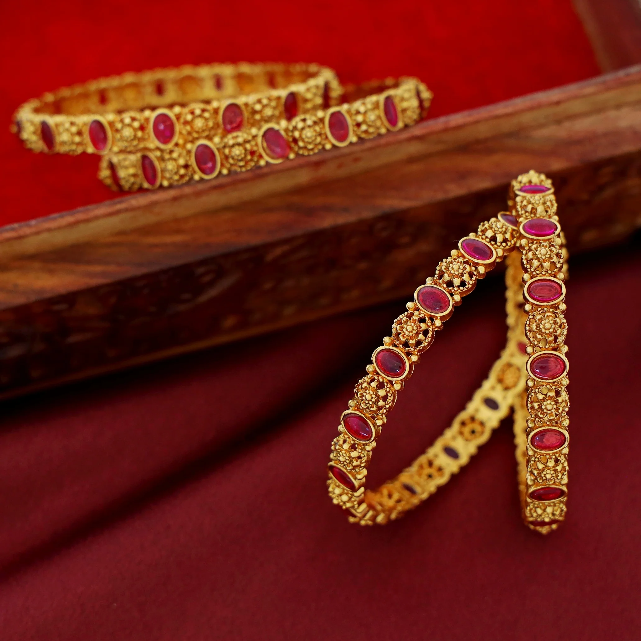 Bhanupriya Floral Kemp Stone Bangle (Set Of 4) - Image 5