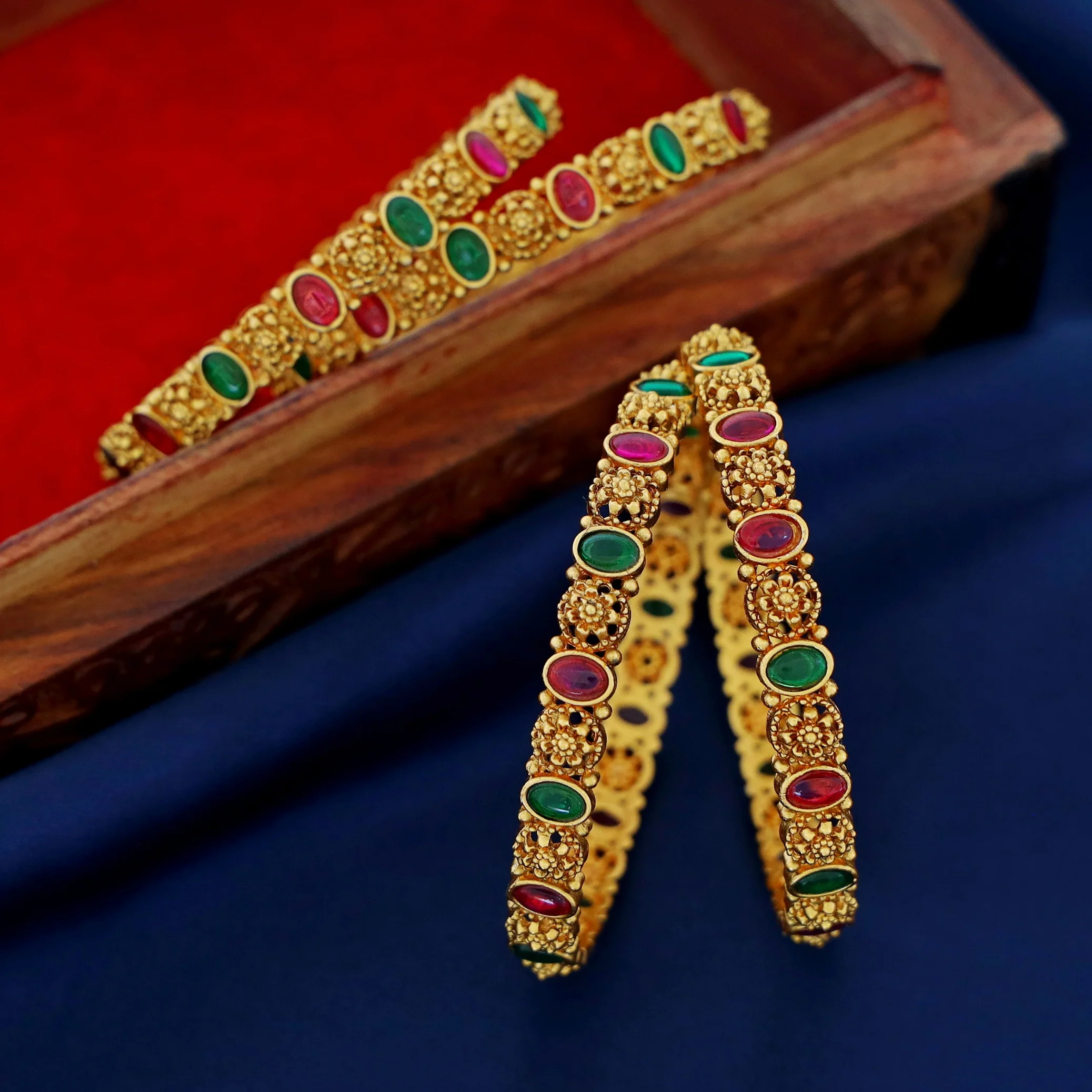 Bhanupriya Floral Kemp Stone Bangle (Set Of 4) - Image 6