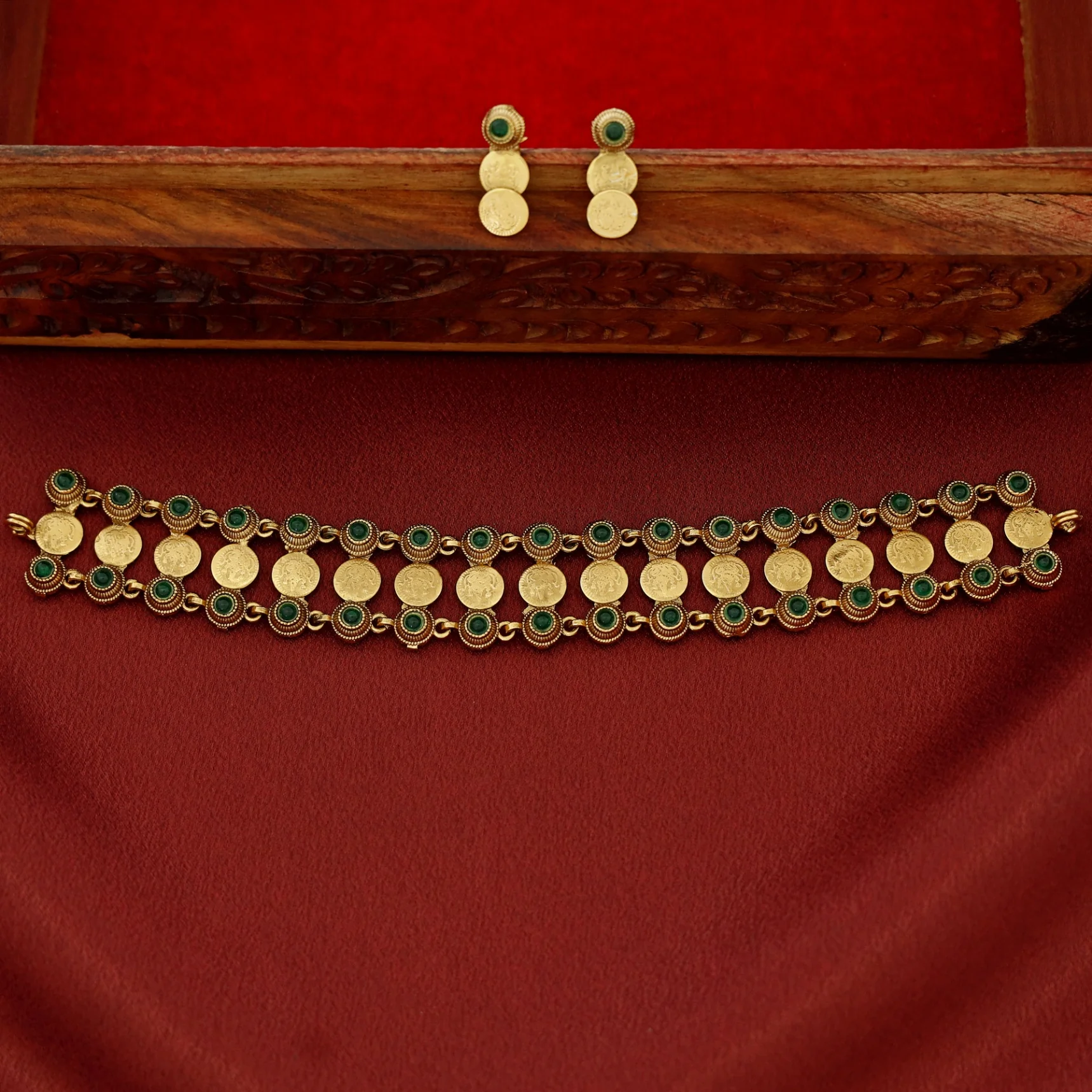 Bhavinika Kashi Lakshmi 2 Layer Choker With Earring - Image 4