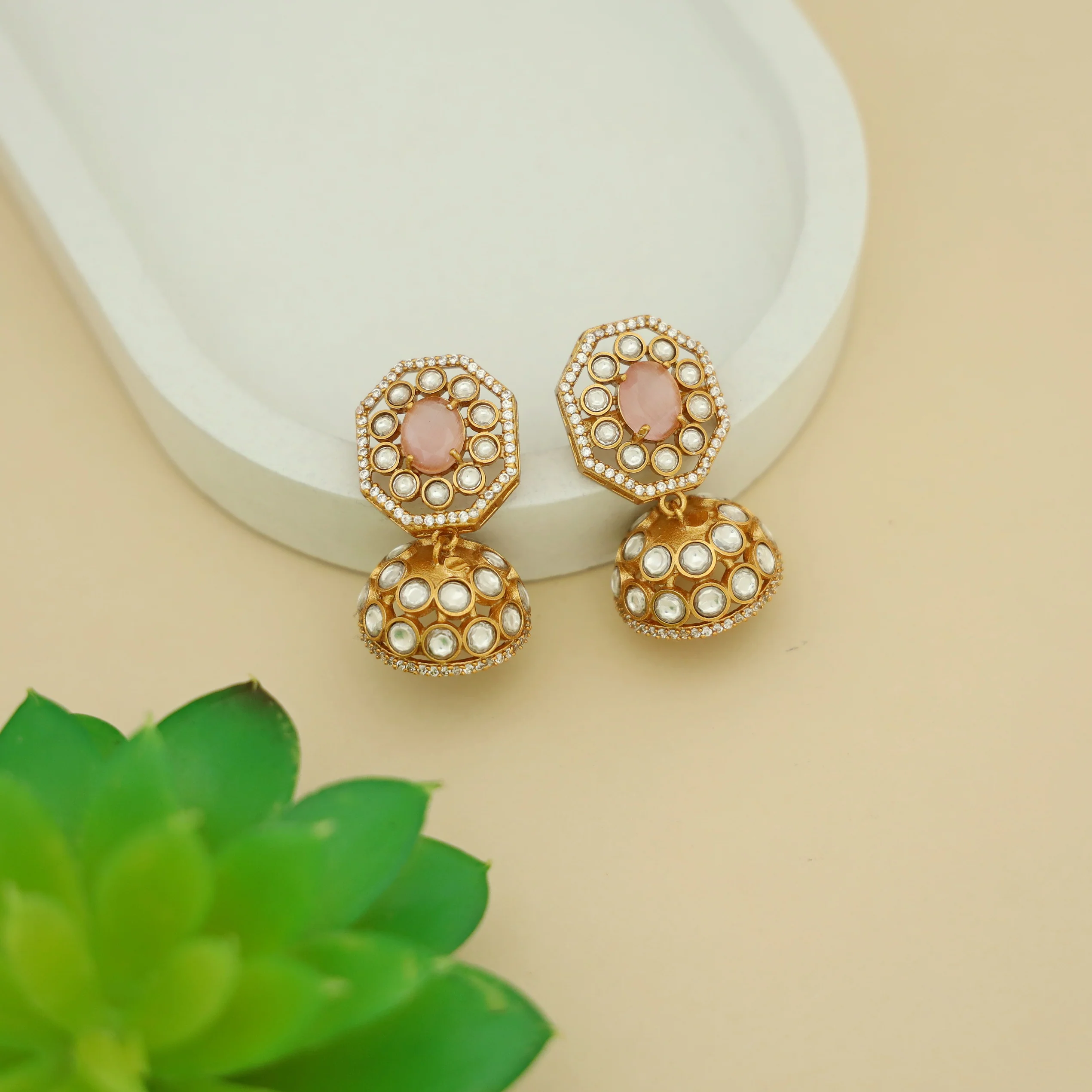 Bhavitha Glossy Stone Kundan Jhumka - Image 4