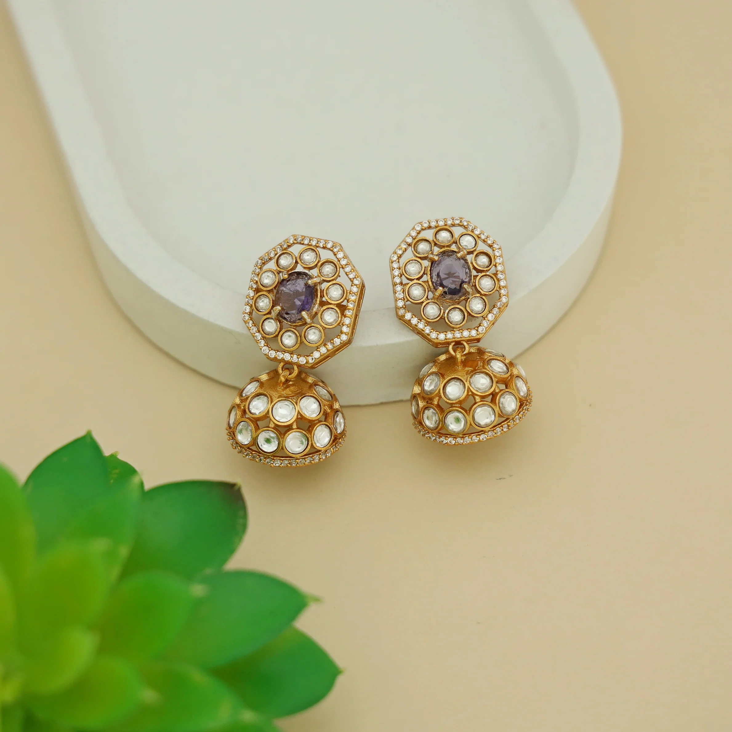 Bhavitha Glossy Stone Kundan Jhumka - Image 7