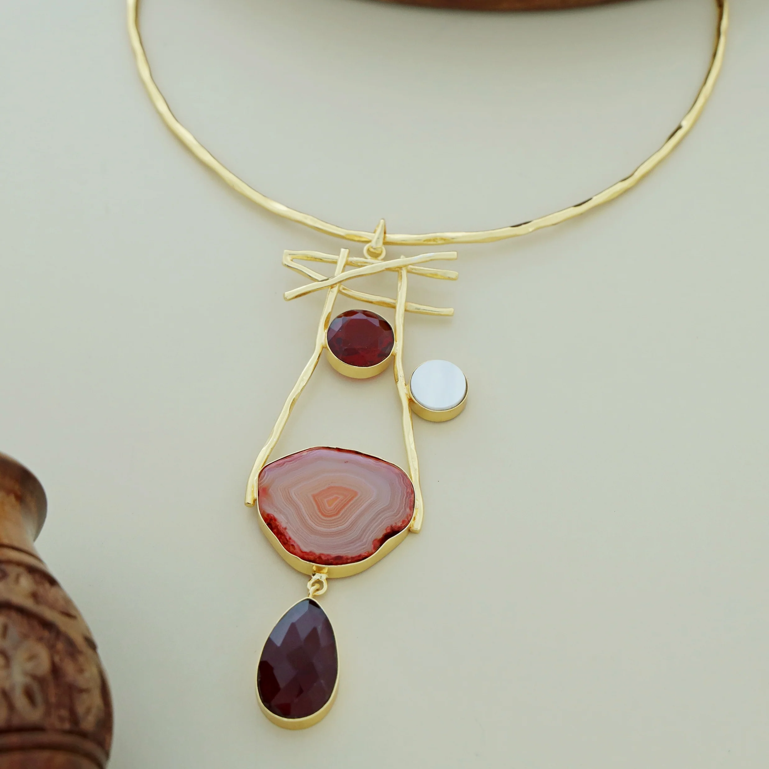 Binita Hammered Sticks MOP Agate Glossy Neck Cuff - Image 4