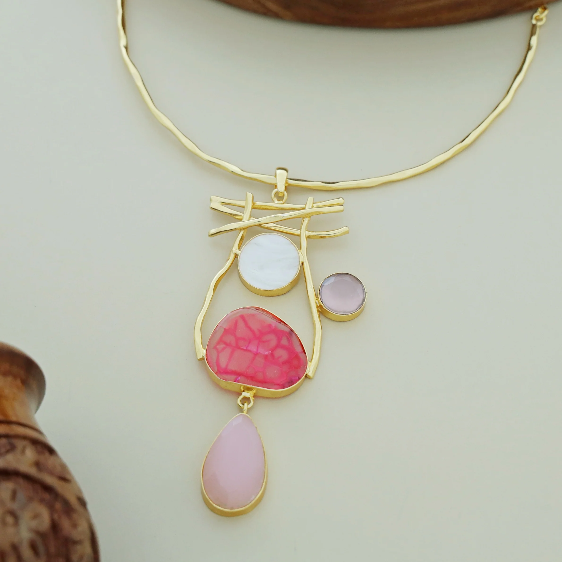 Binita Hammered Sticks MOP Agate Glossy Neck Cuff - Image 5