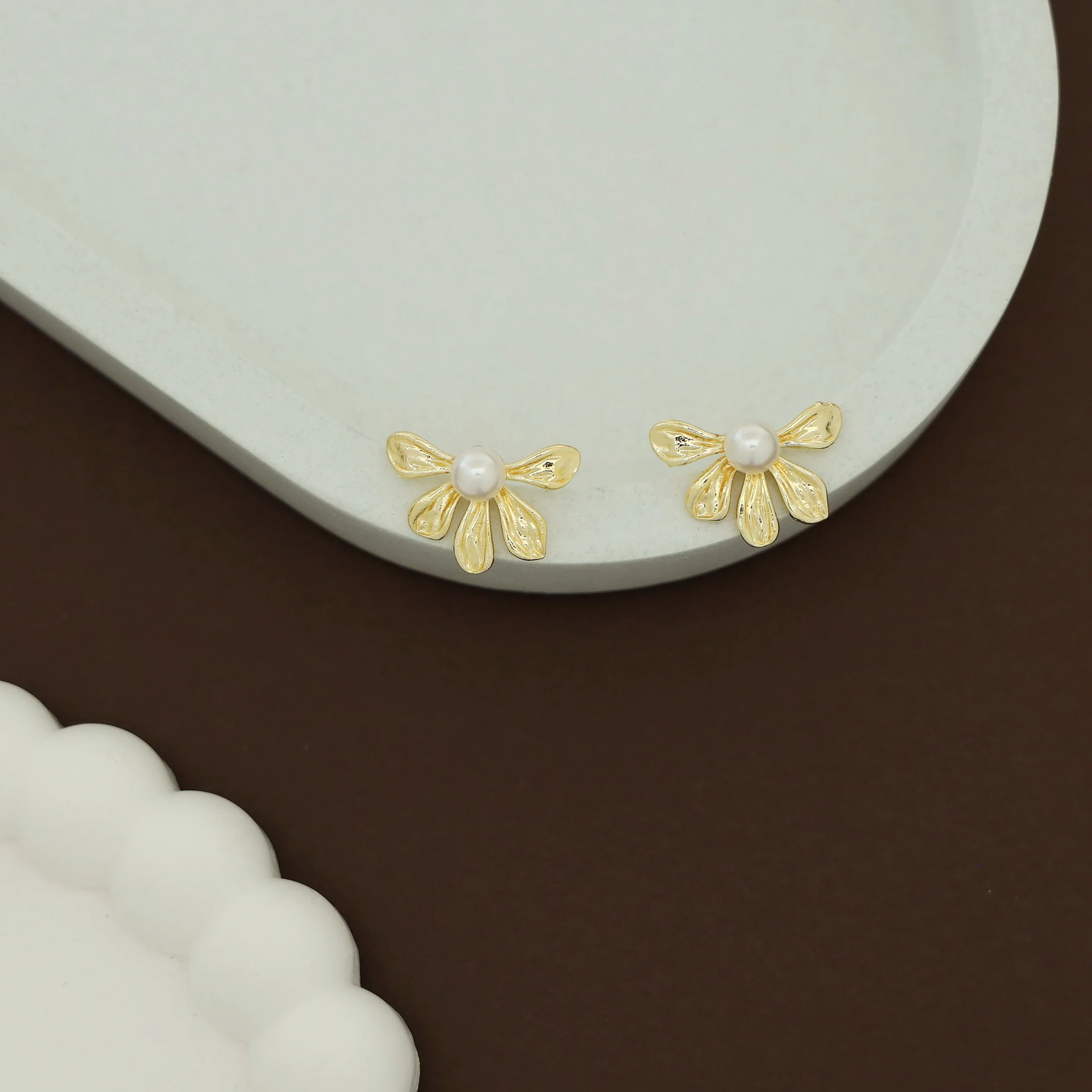 Bonnie Golden Half Flower Neckpiece With Stud - Image 5