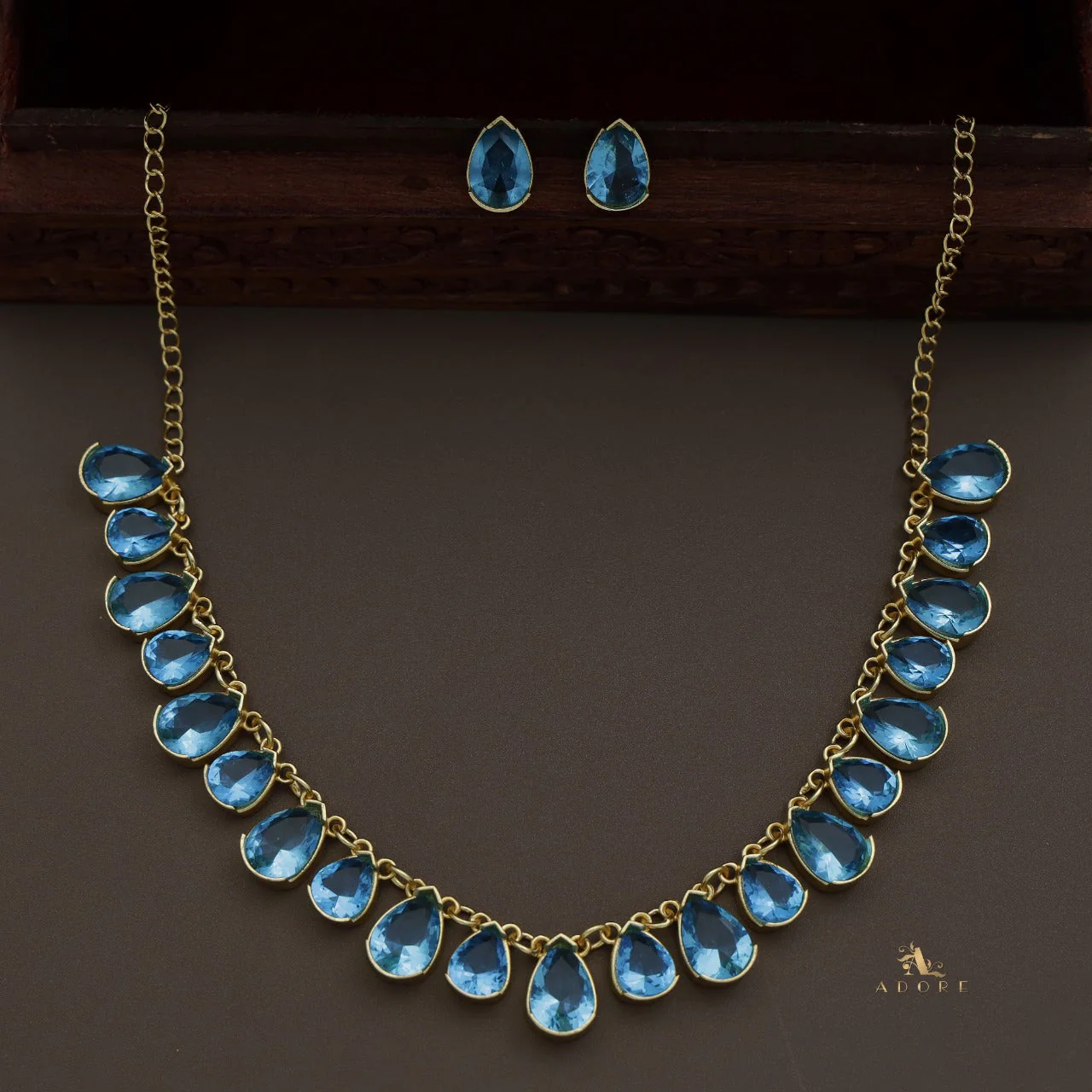 Breda Neckpiece with Stud - Image 20