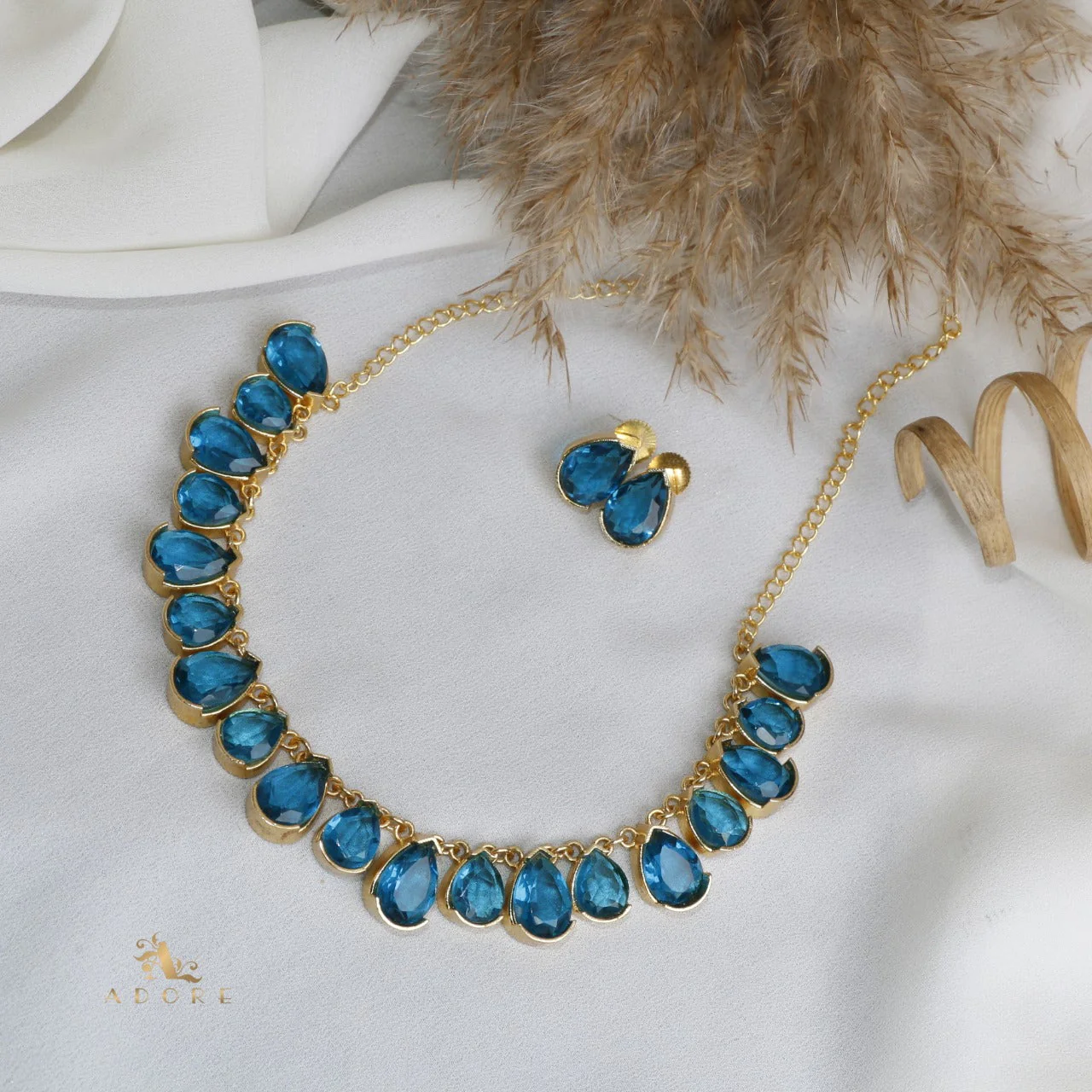 Breda Neckpiece with Stud - Image 24