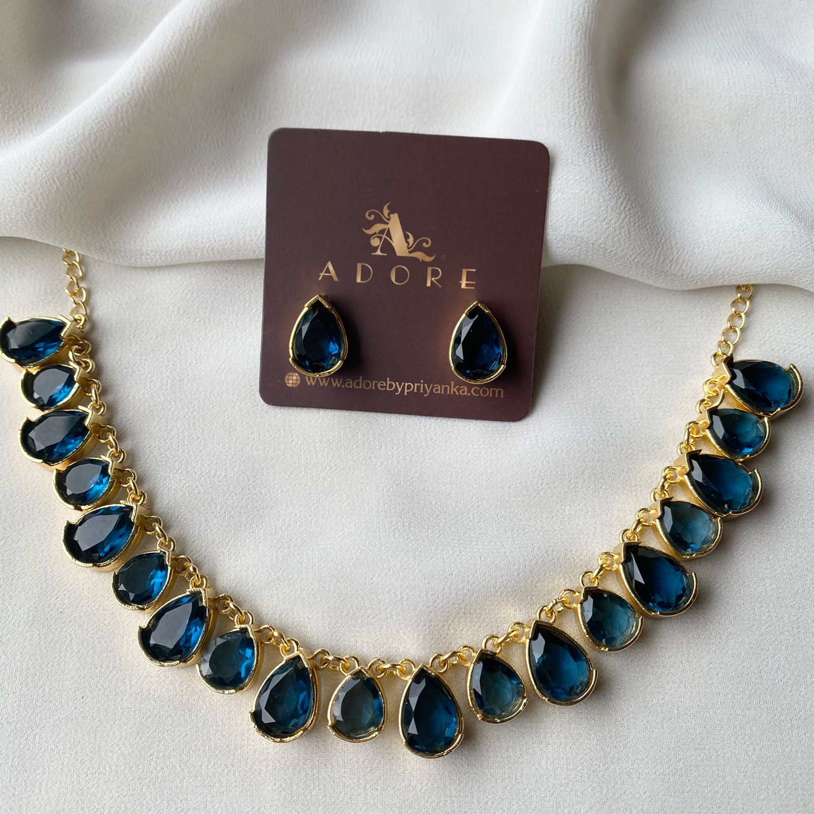 Breda Neckpiece with Stud - Image 26