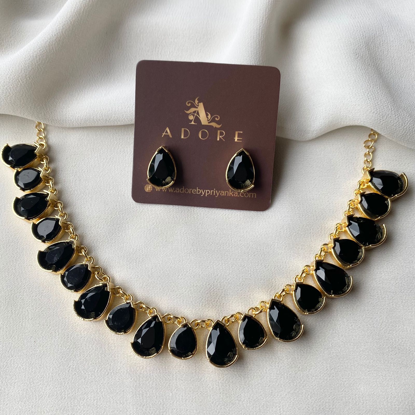 Breda Neckpiece with Stud - Image 28
