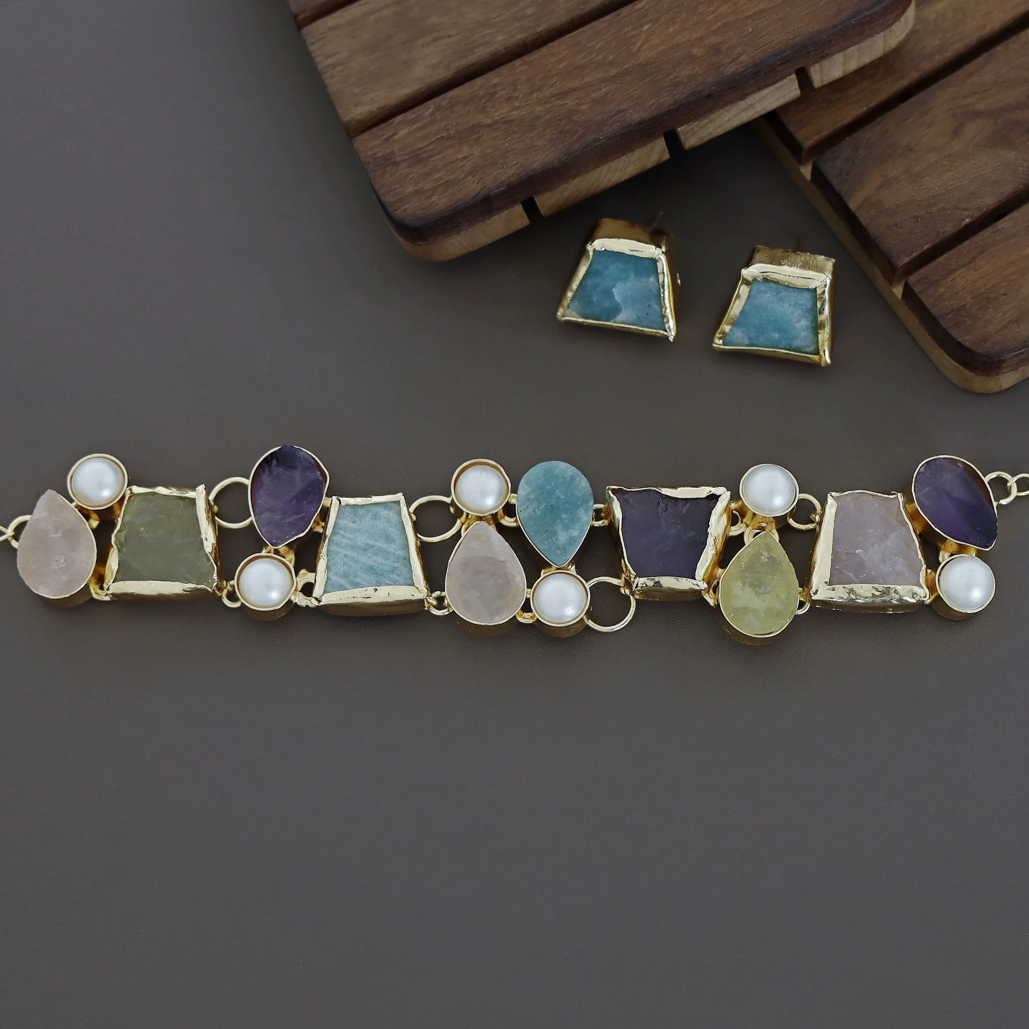 Brenda Golden Raw Stone + Pearl Choker With Stud - Image 9