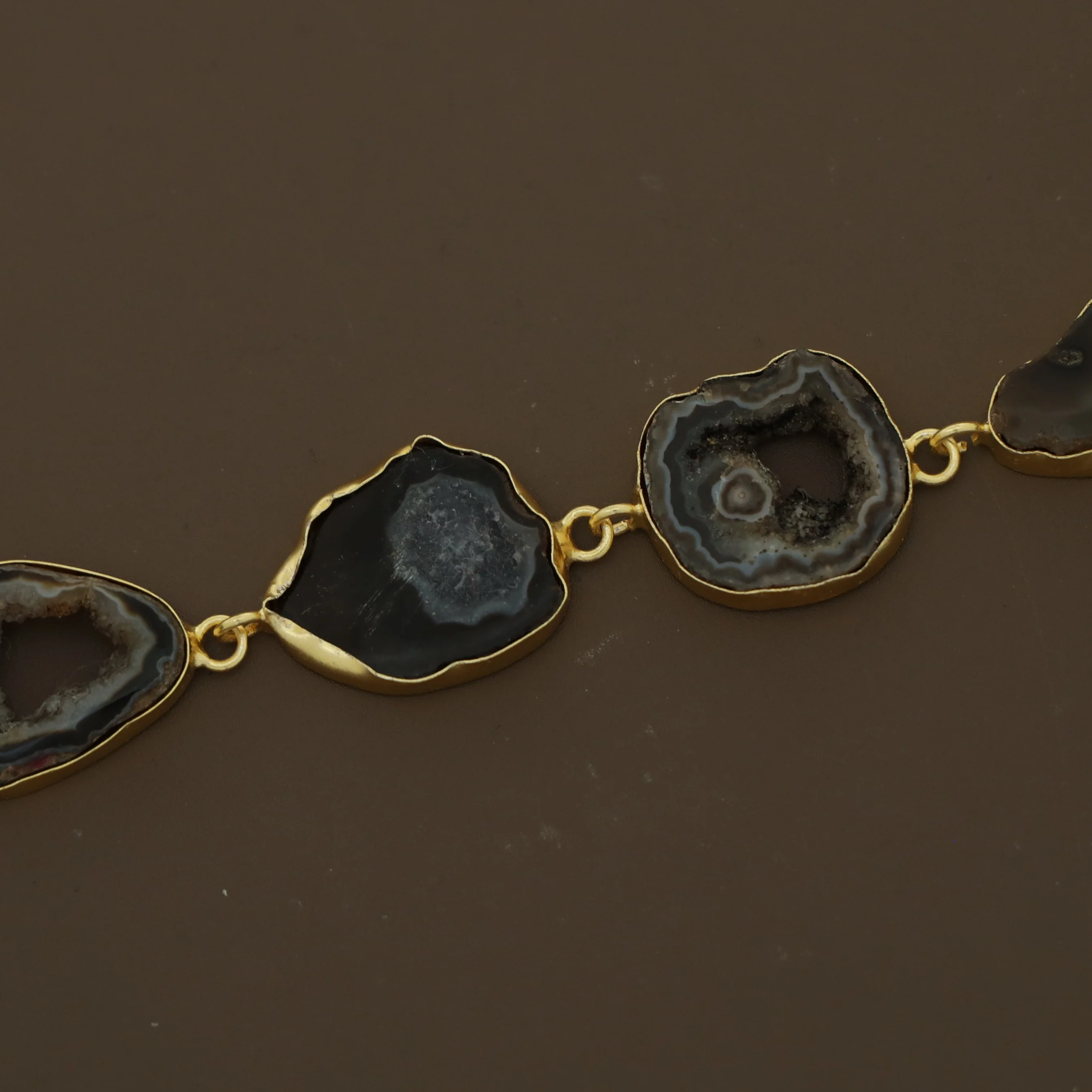 Britney Agate Choker/Short Neckpiece With Earring - Image 13