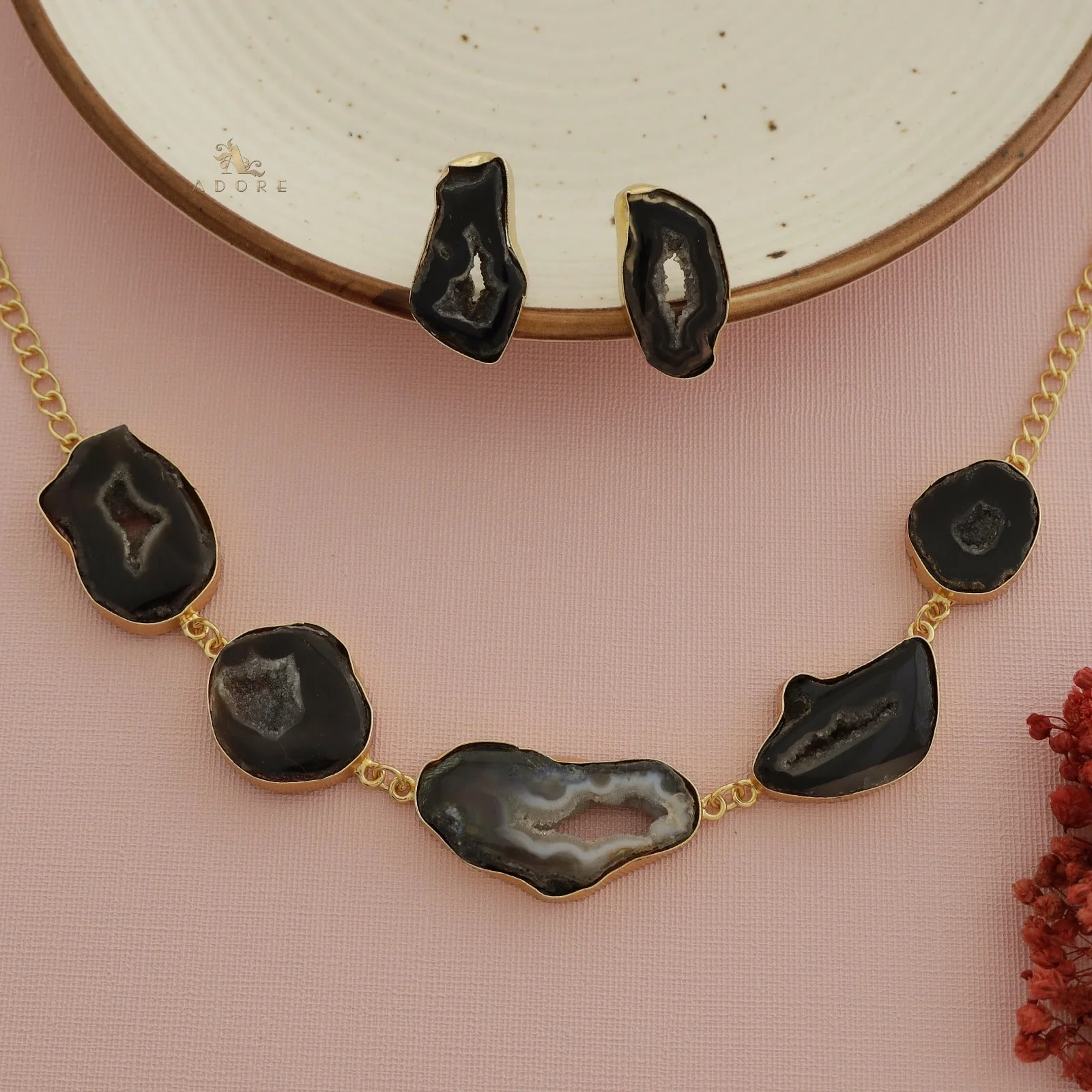 Britney Agate Choker/Short Neckpiece With Earring - Image 14