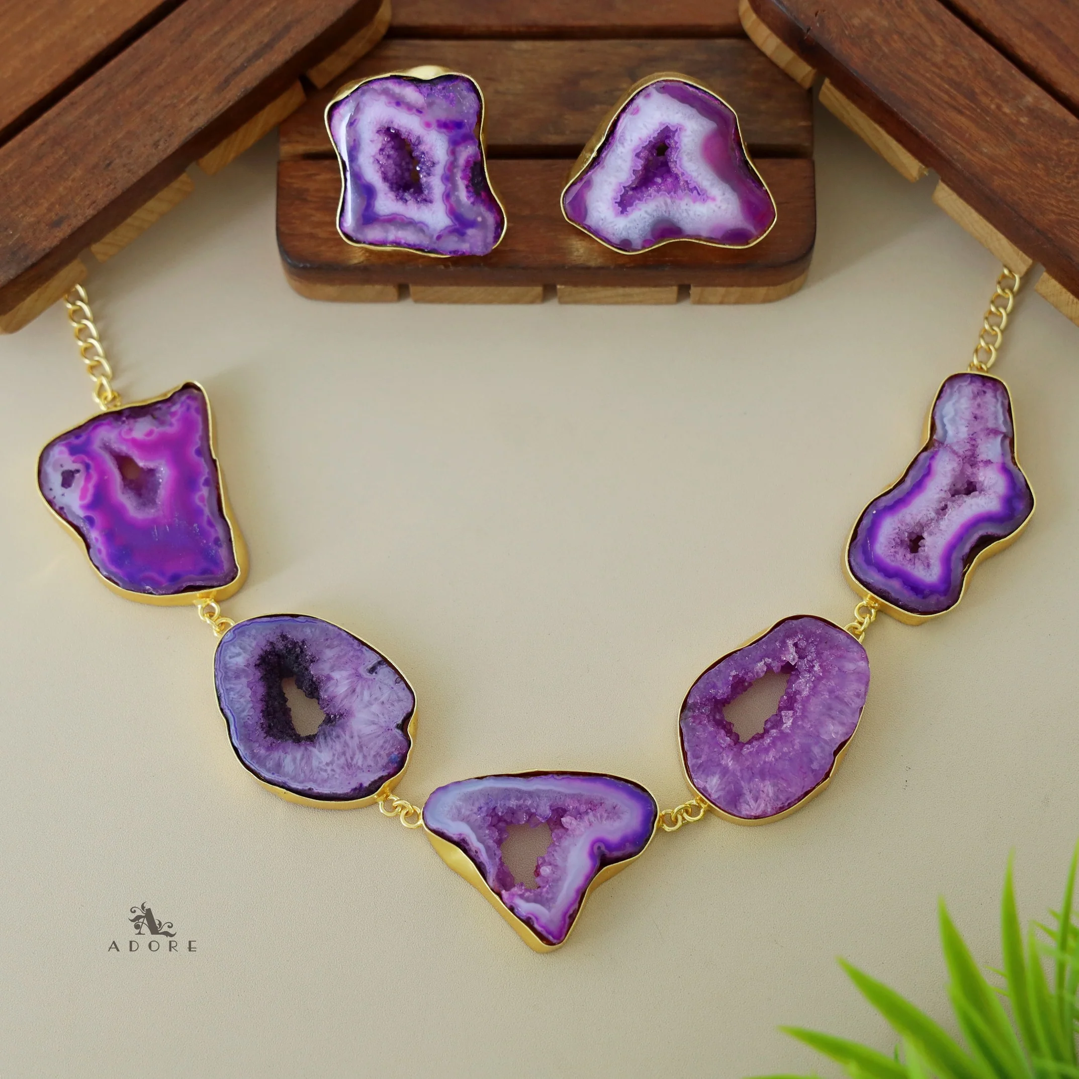 Britney Agate Choker/Short Neckpiece With Earring - Image 2