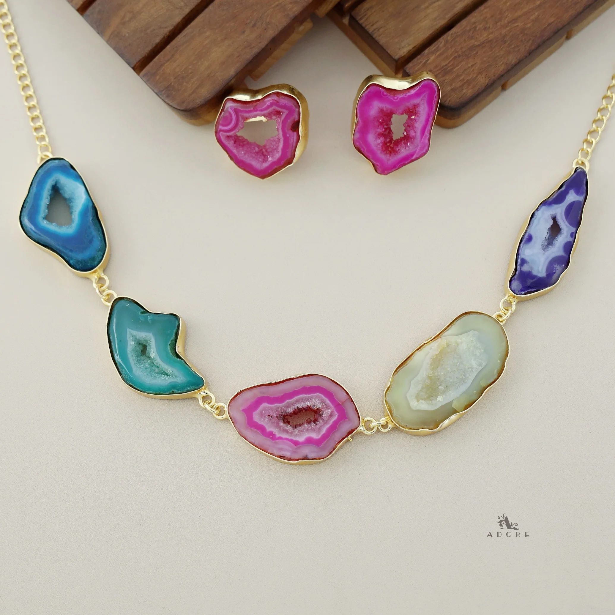 Britney Agate Choker/Short Neckpiece With Earring - Image 28