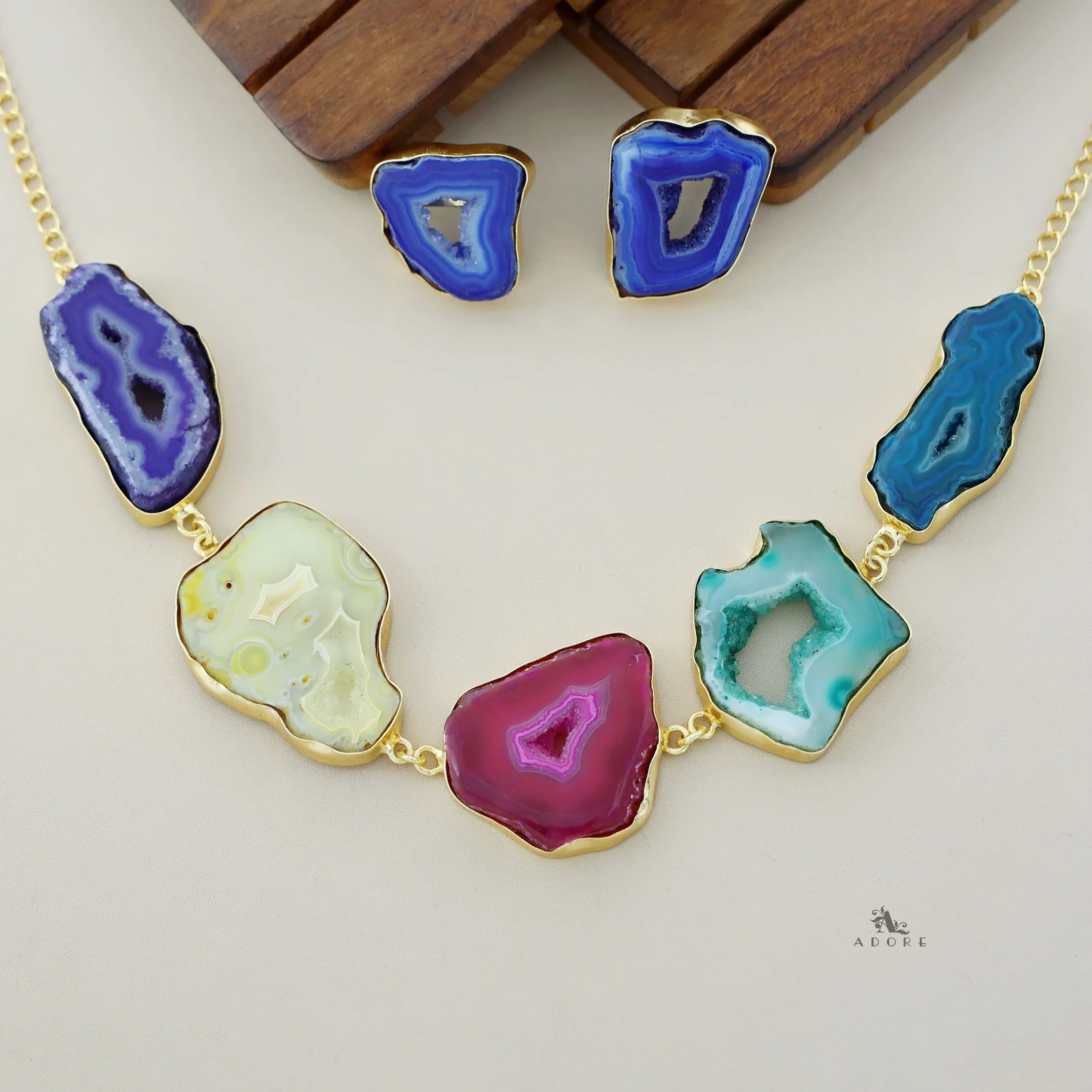 Britney Agate Choker/Short Neckpiece With Earring - Image 29