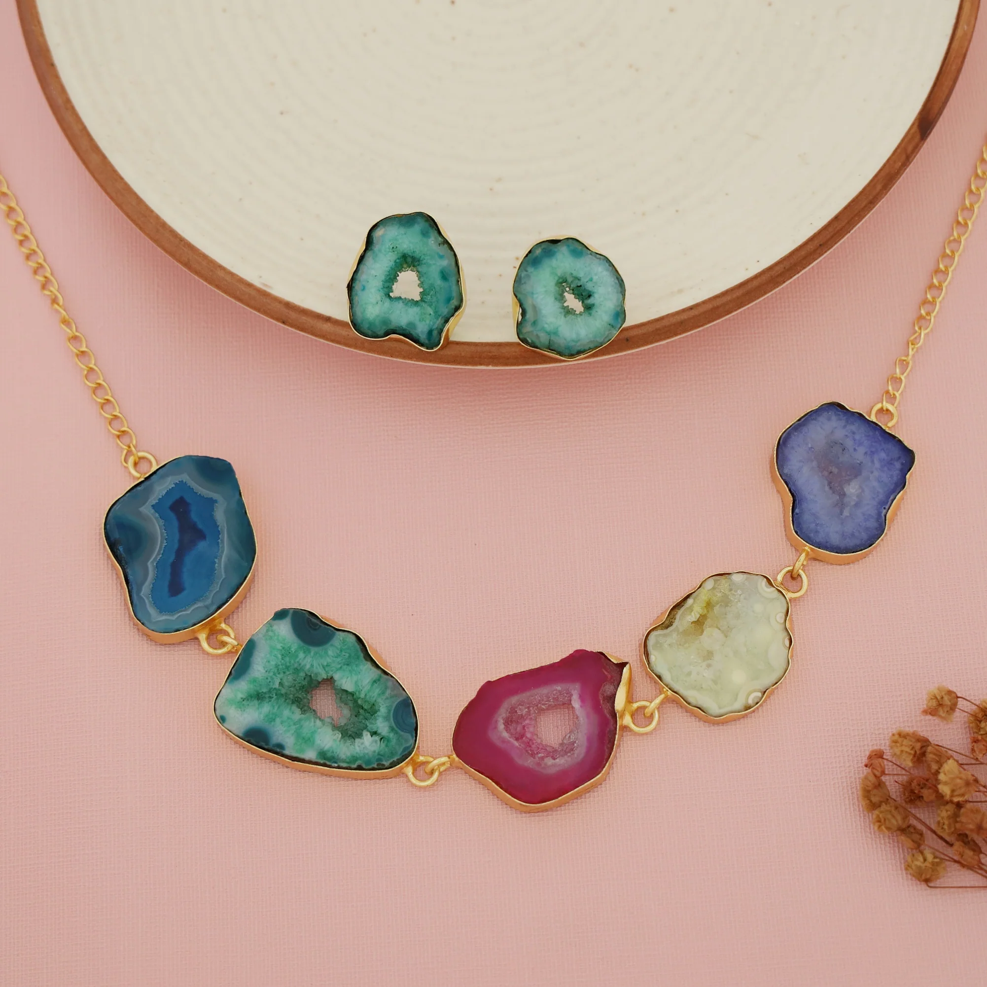 Britney Agate Choker/Short Neckpiece With Earring - Image 50