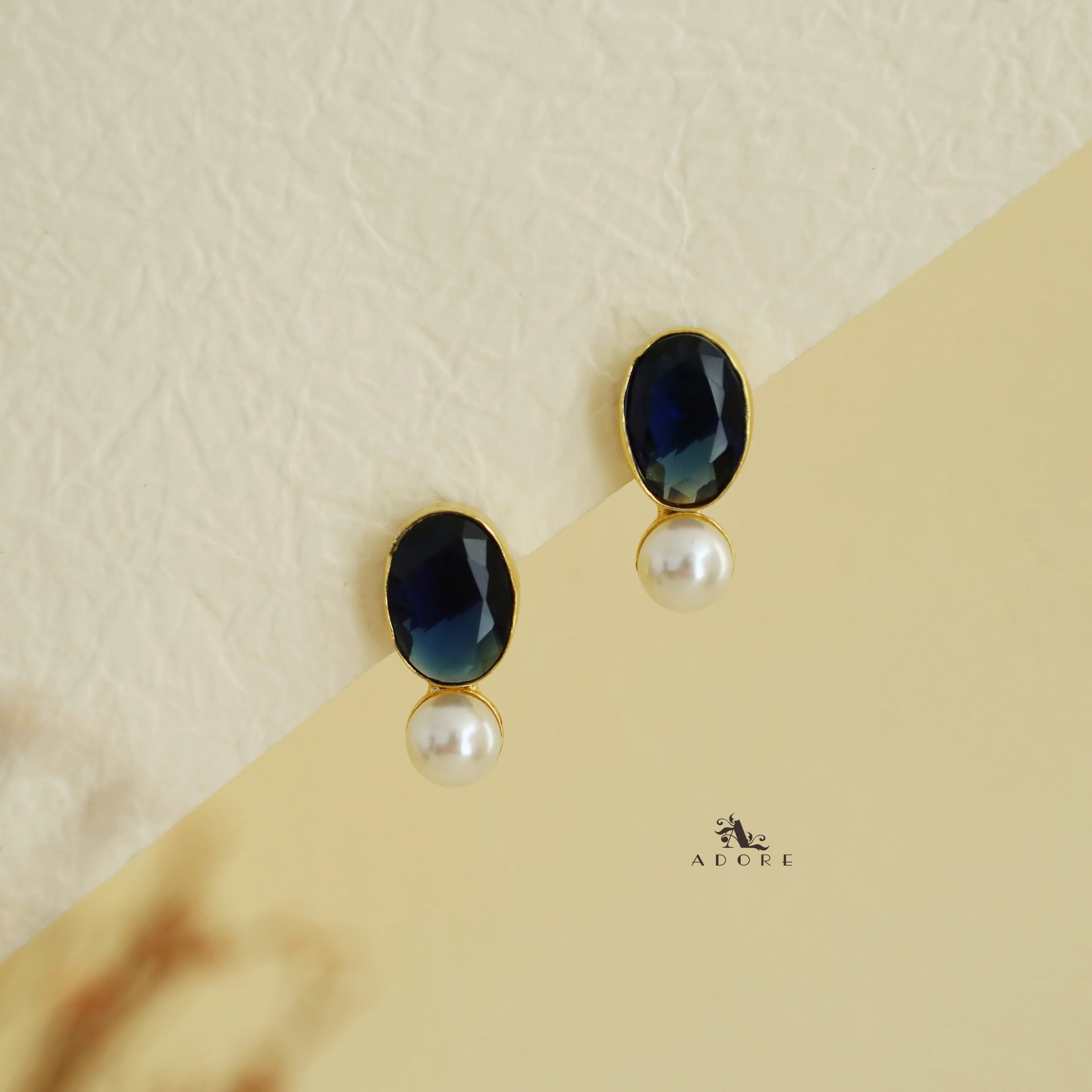 Laney Golden Oval Glossy Stone Pearl Earring - Image 10