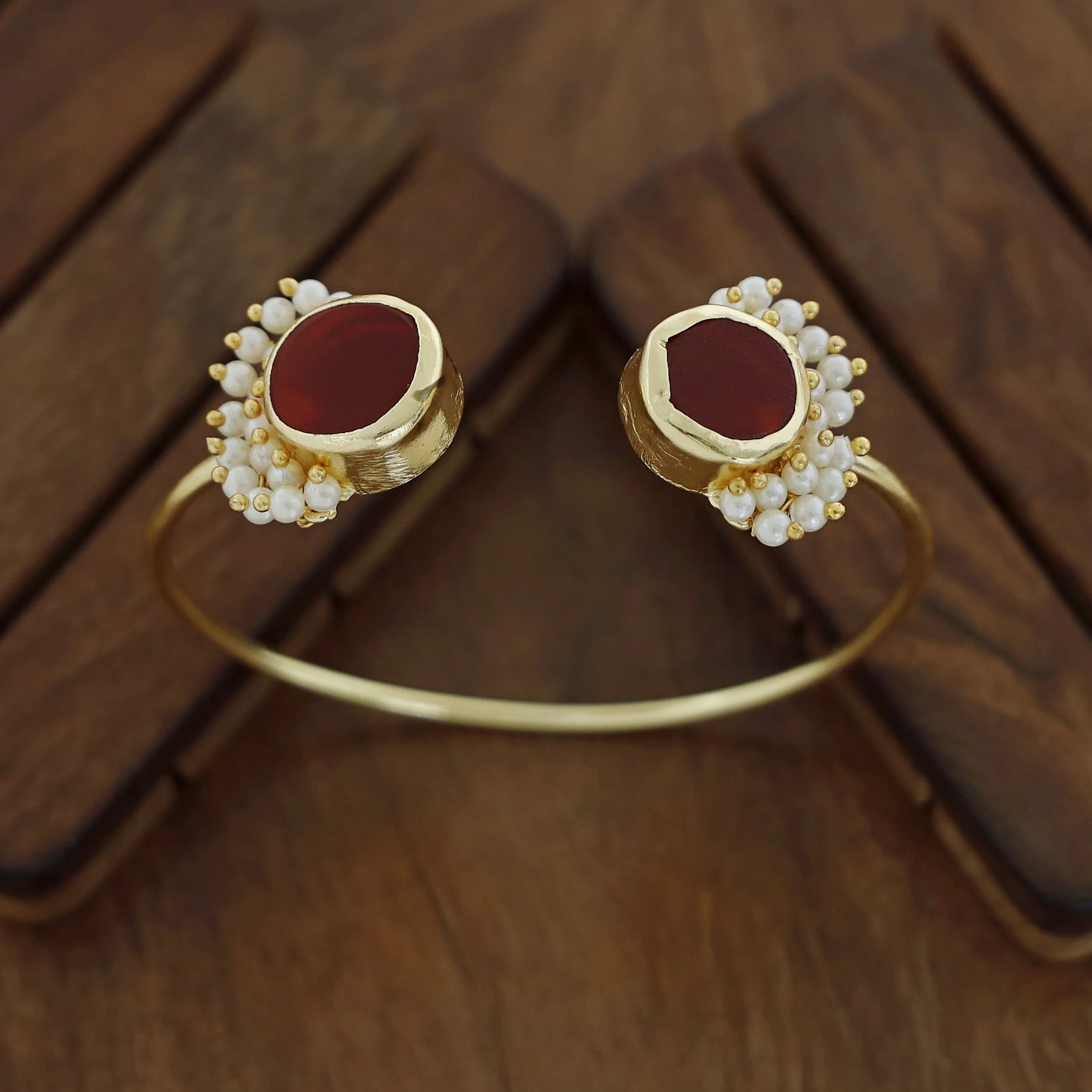 Caitlin Raw Stone Cluster Pearl Bangle - Image 28