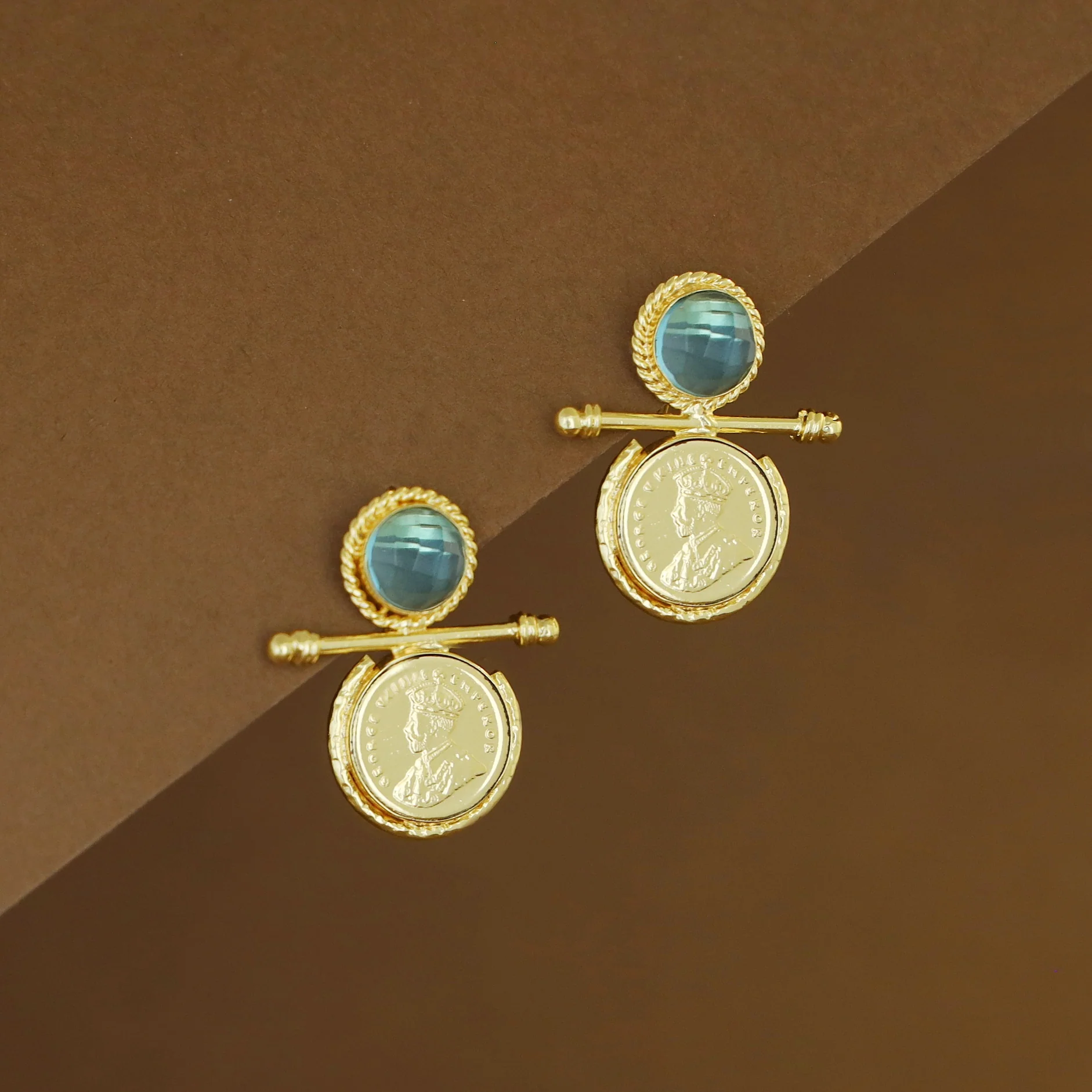 Caliso Golden Stick Glossy Stone King George Earring - Image 3