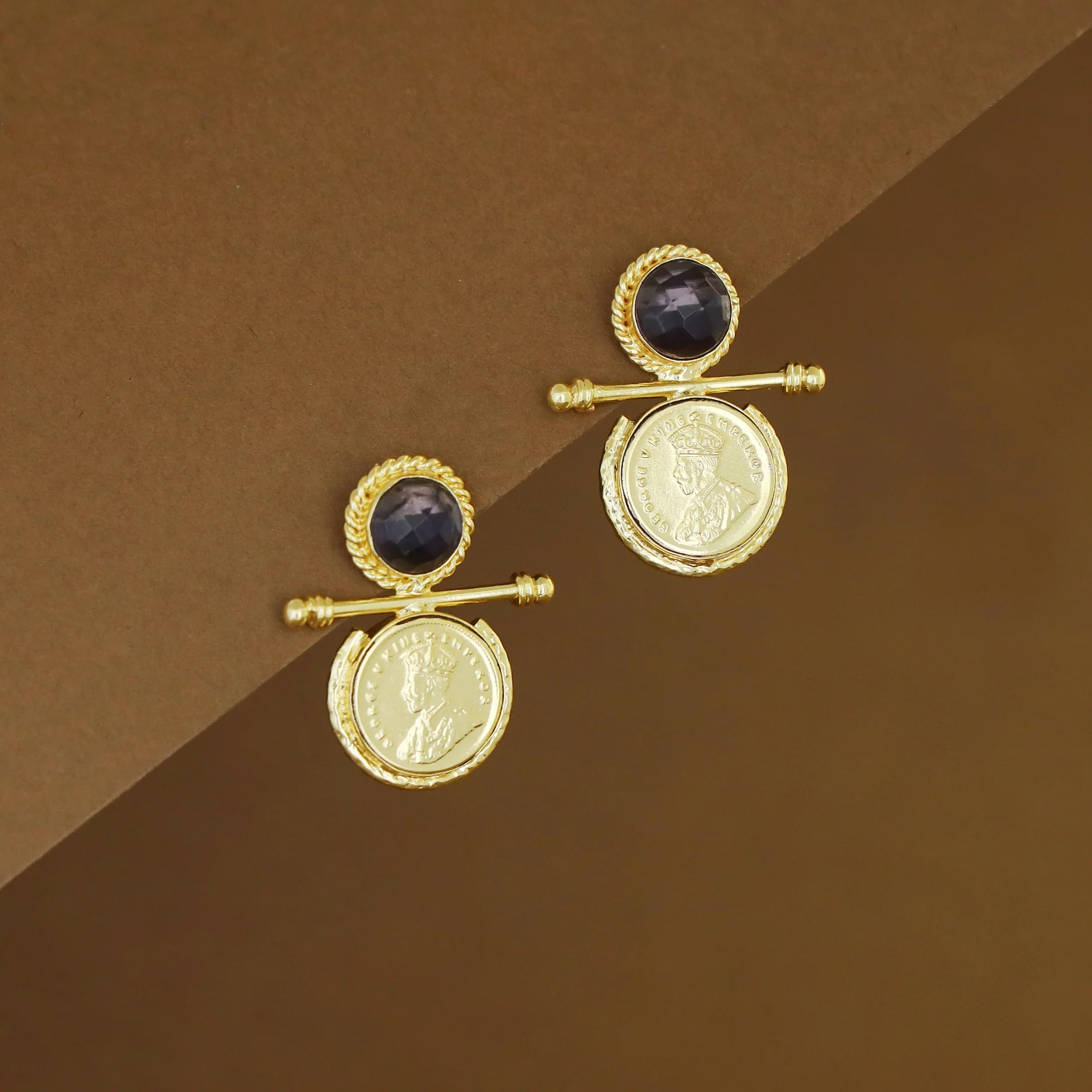 Caliso Golden Stick Glossy Stone King George Earring - Image 4