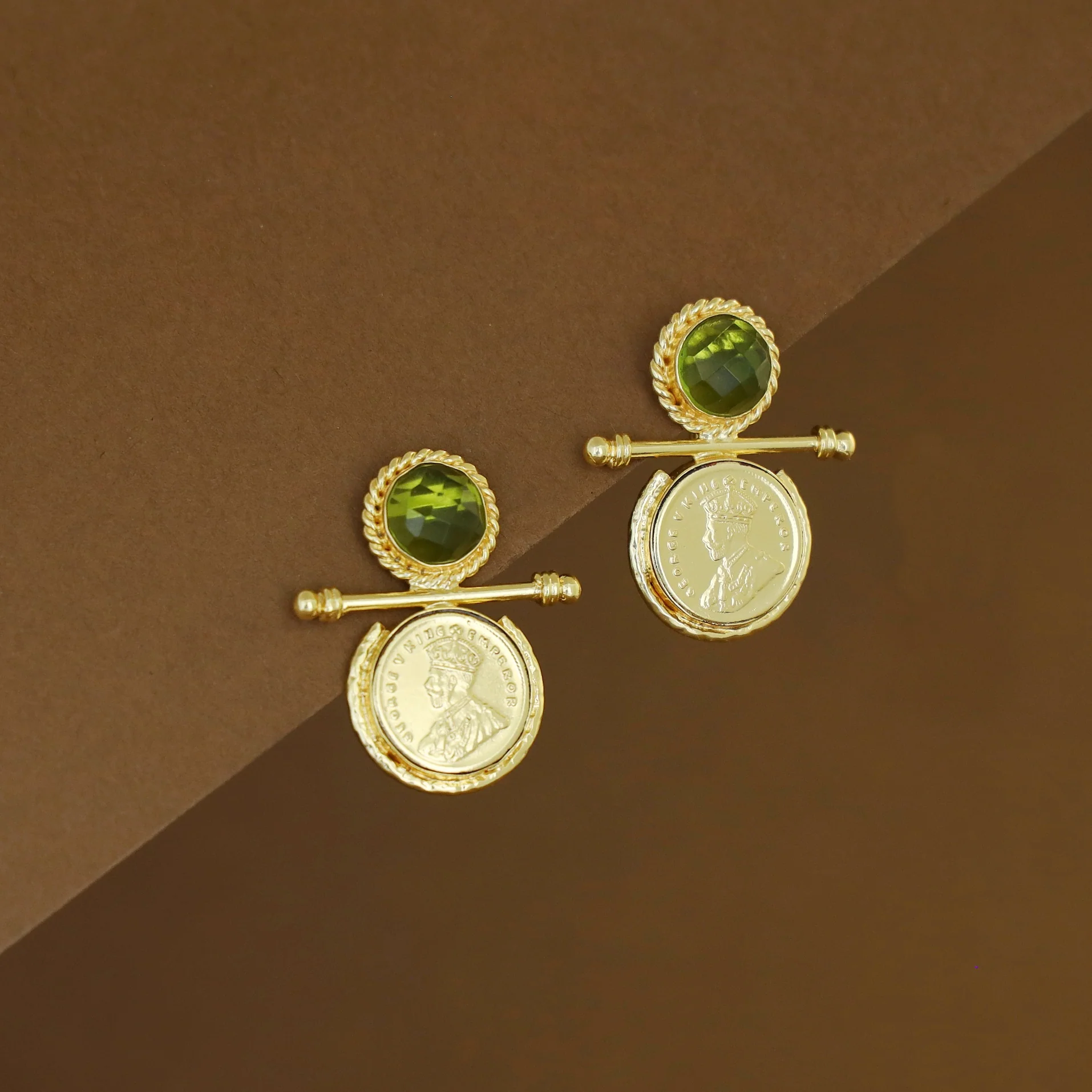 Caliso Golden Stick Glossy Stone King George Earring - Image 5