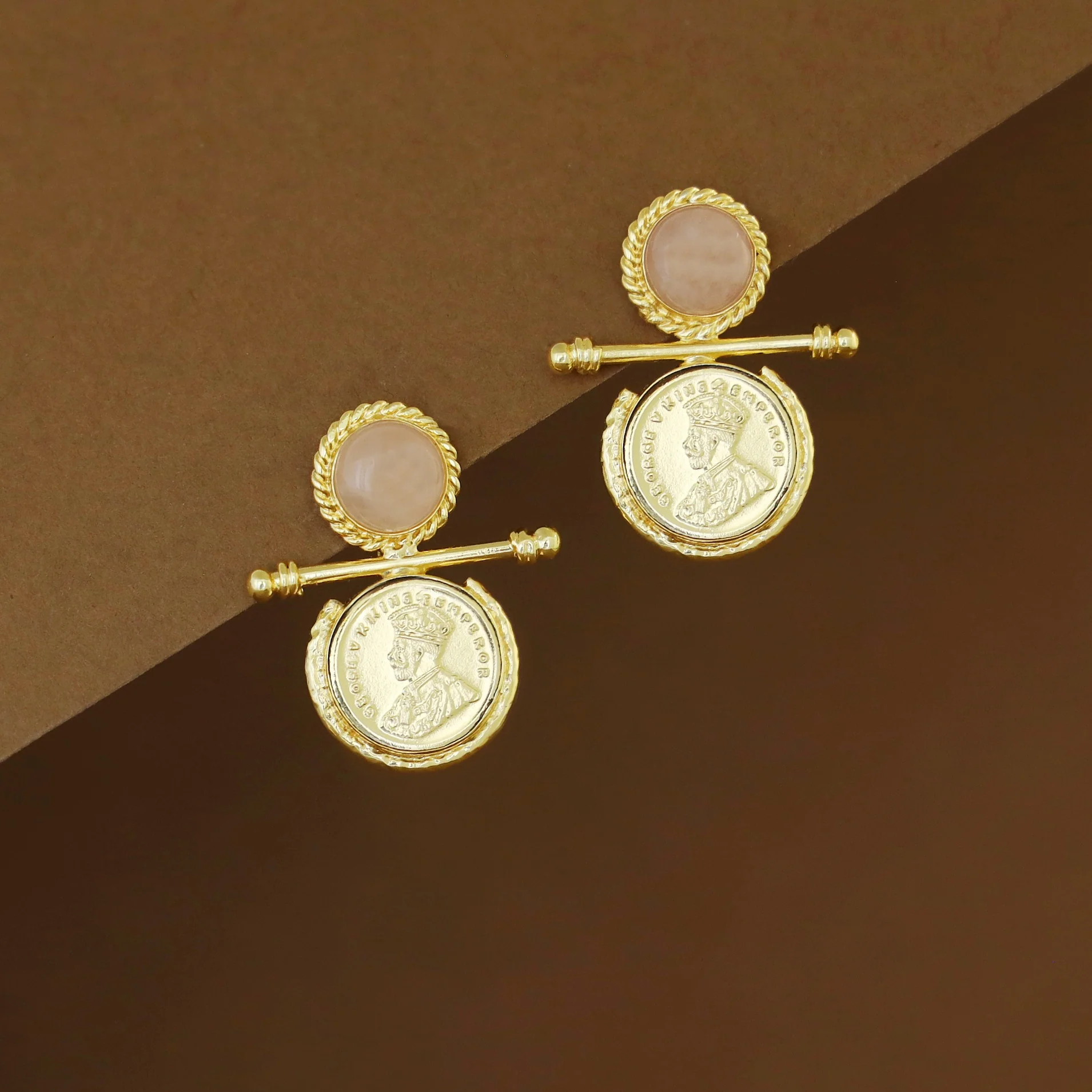 Caliso Golden Stick Glossy Stone King George Earring - Image 7