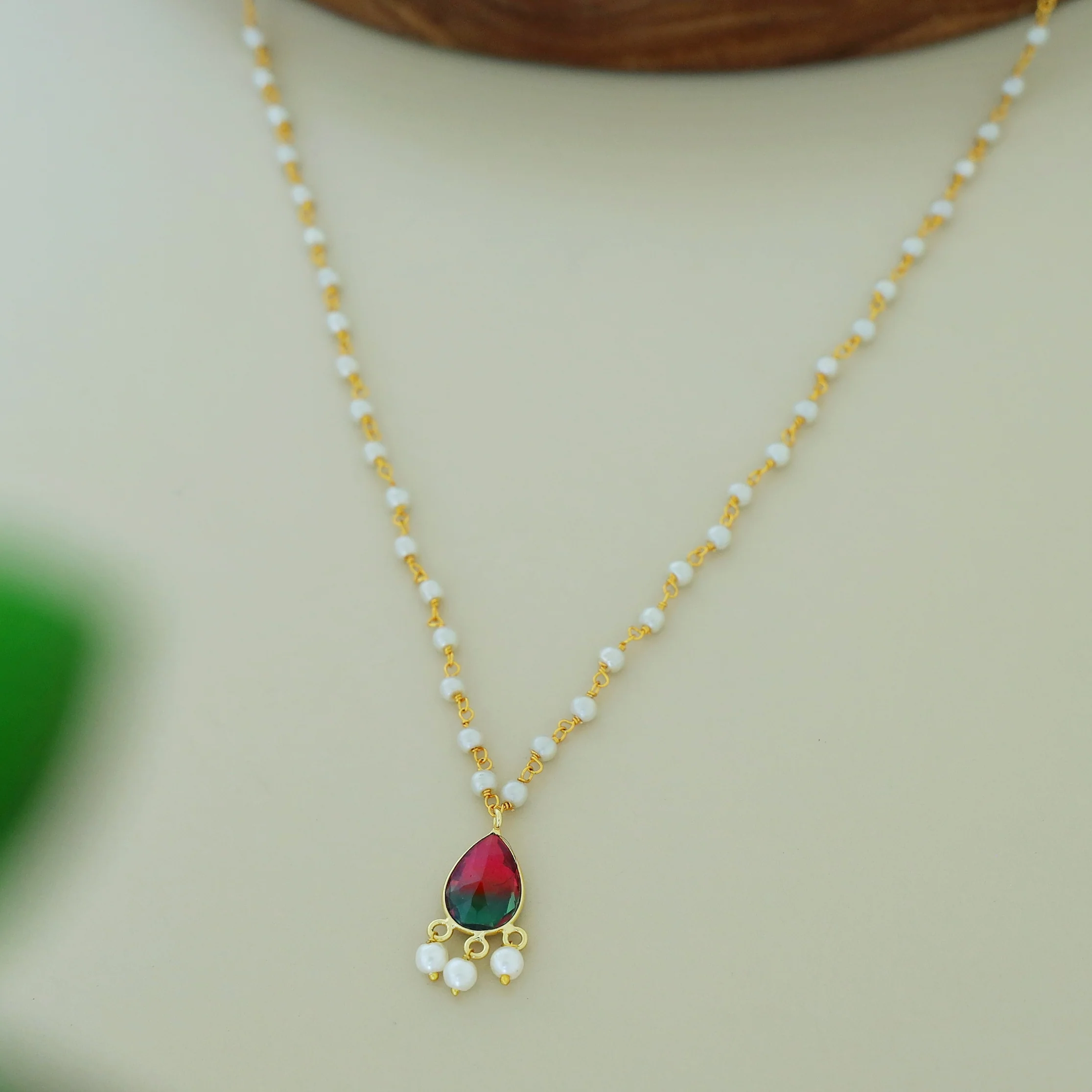 Carly Pearl Drop Glossy Neckpiece - Image 13