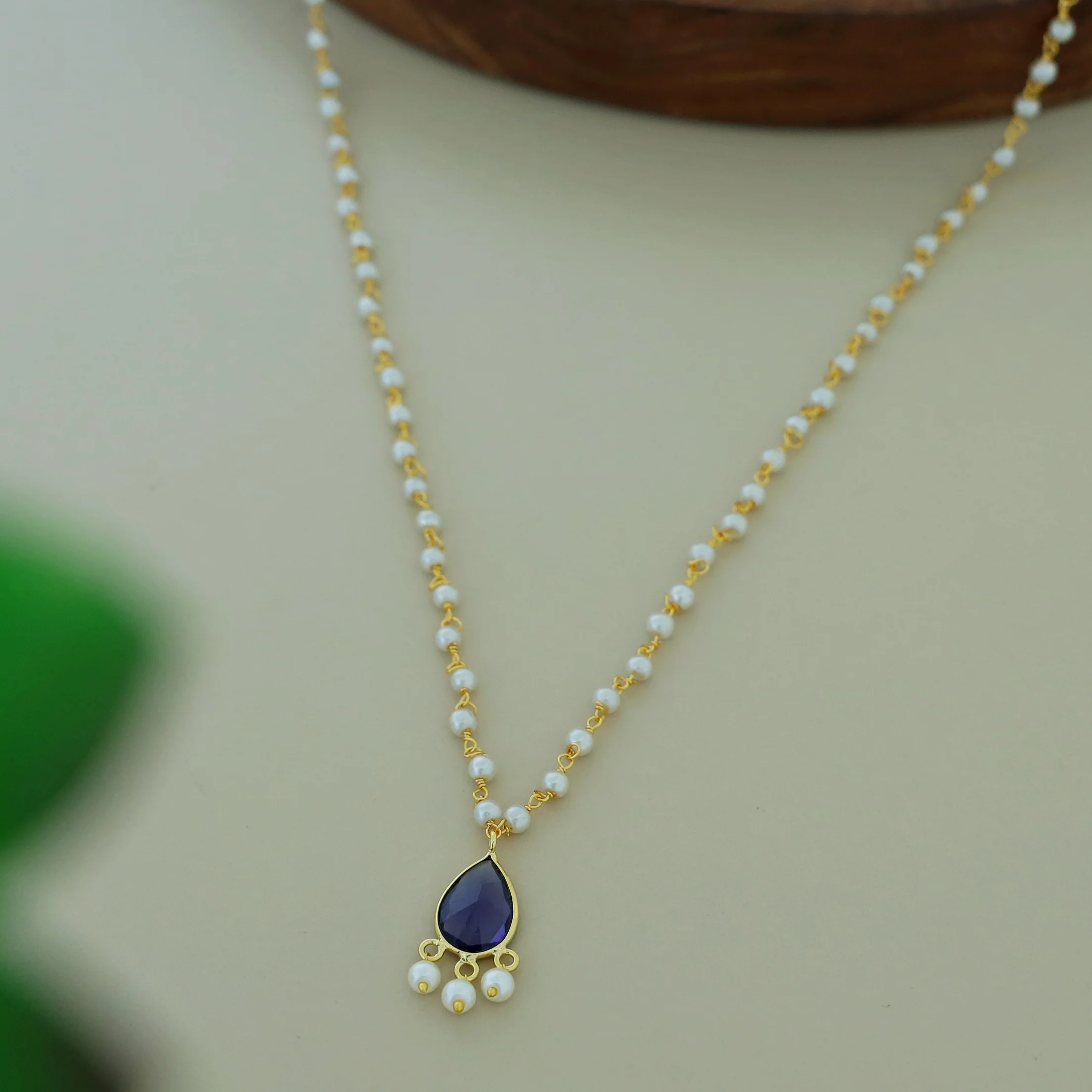 Carly Pearl Drop Glossy Neckpiece - Image 14